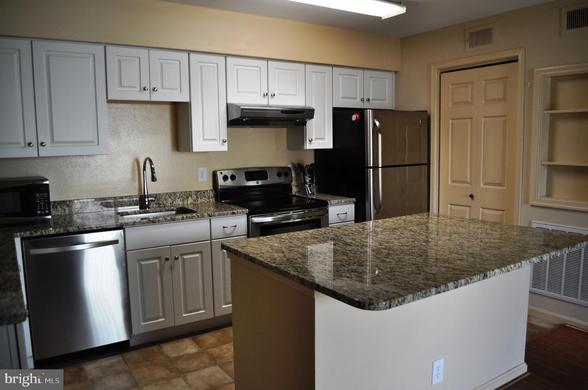 POINTE AT PARK CENTER - Residential Lease