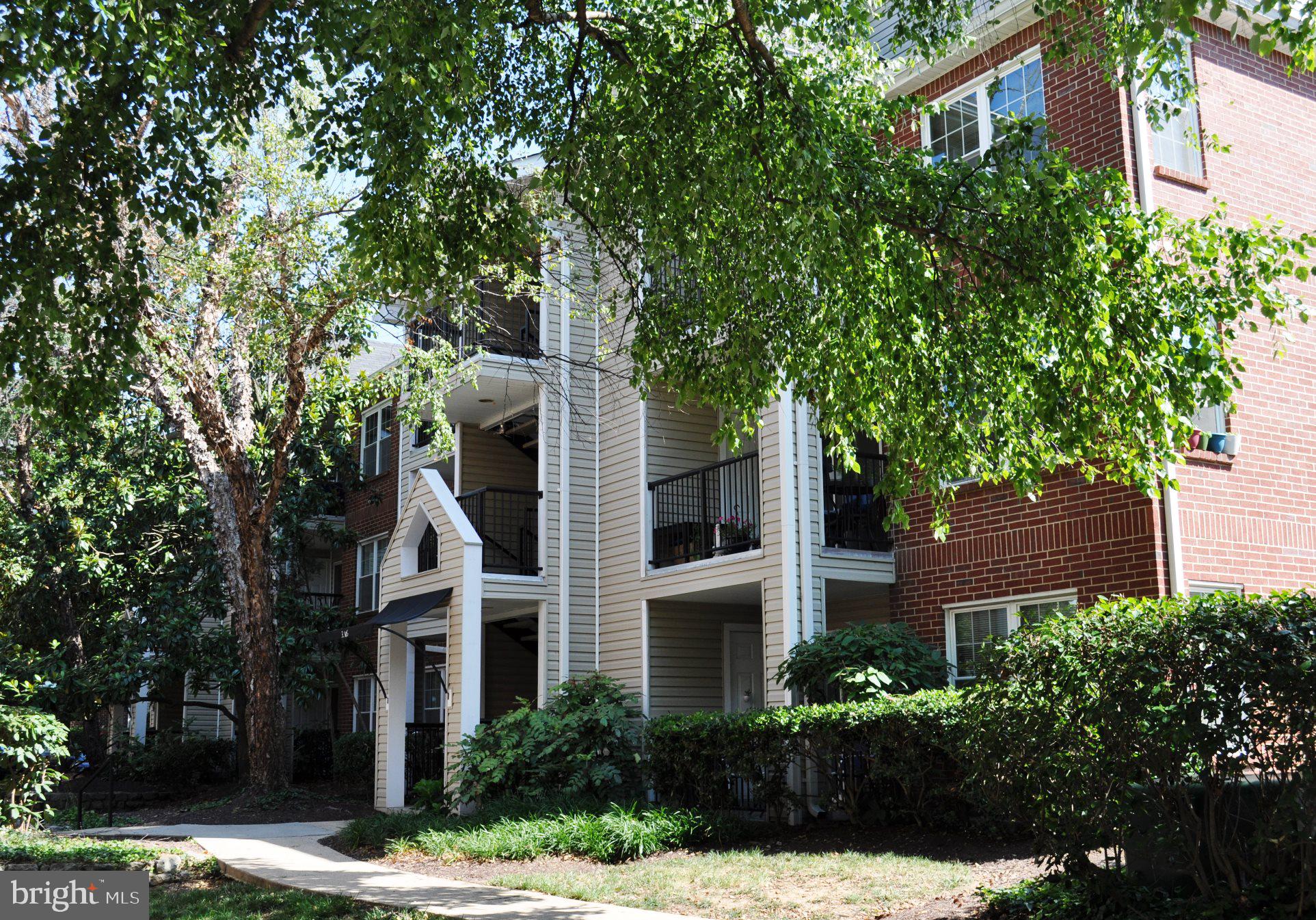 POINTE AT PARK CENTER - Residential Lease