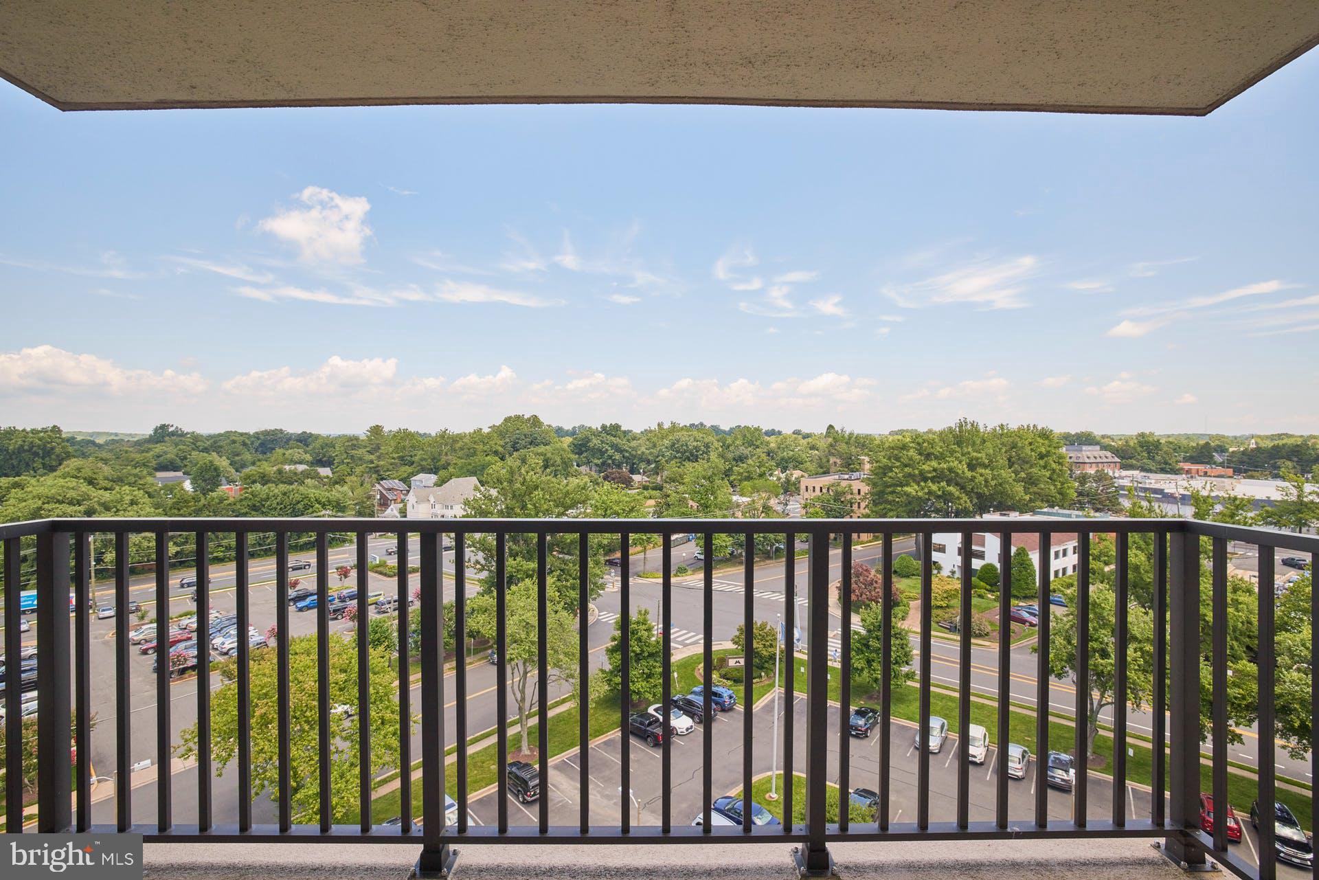 MCLEAN HOUSE - Residential