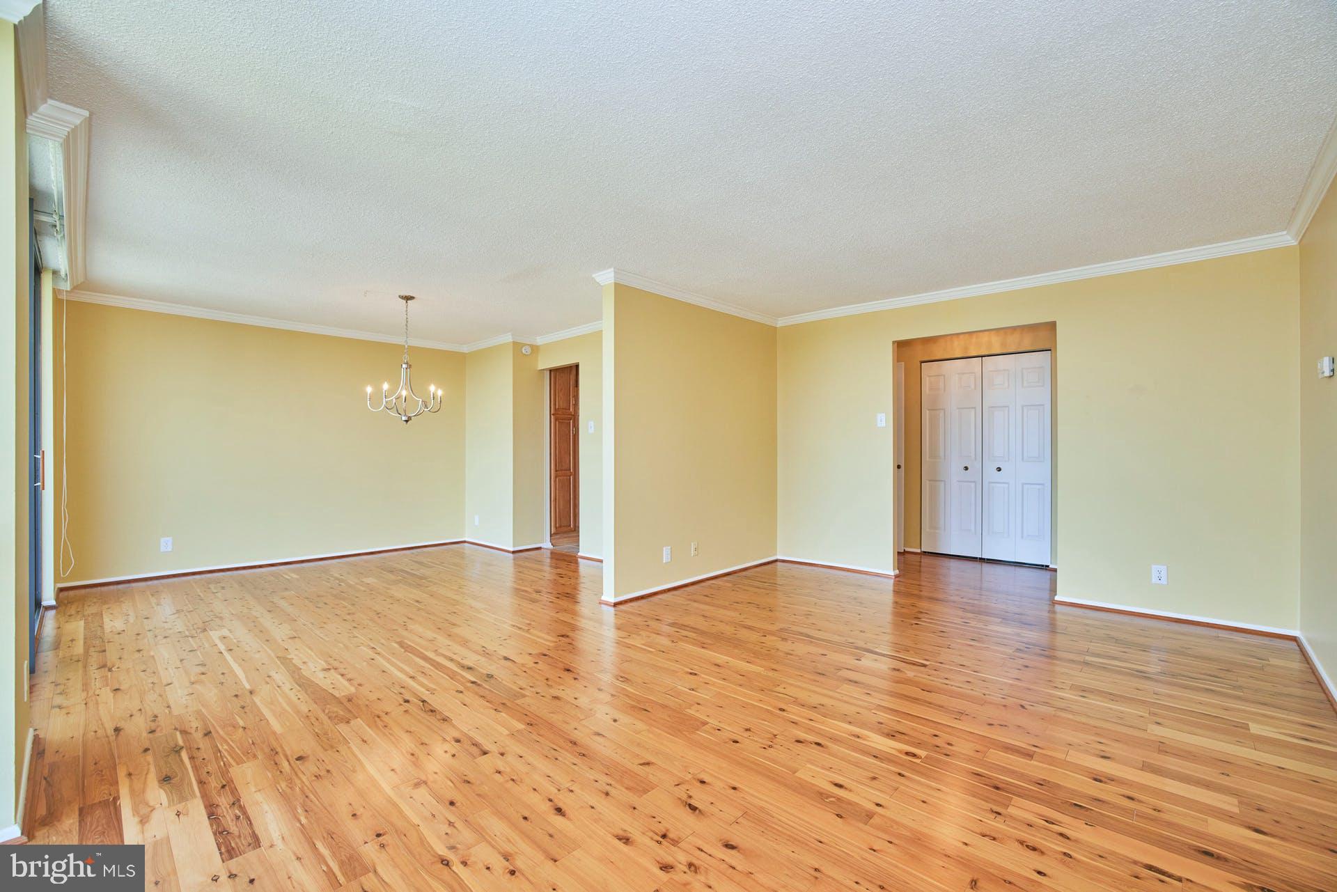 MCLEAN HOUSE - Residential