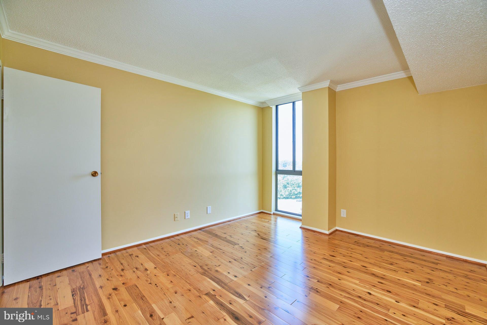 MCLEAN HOUSE - Residential