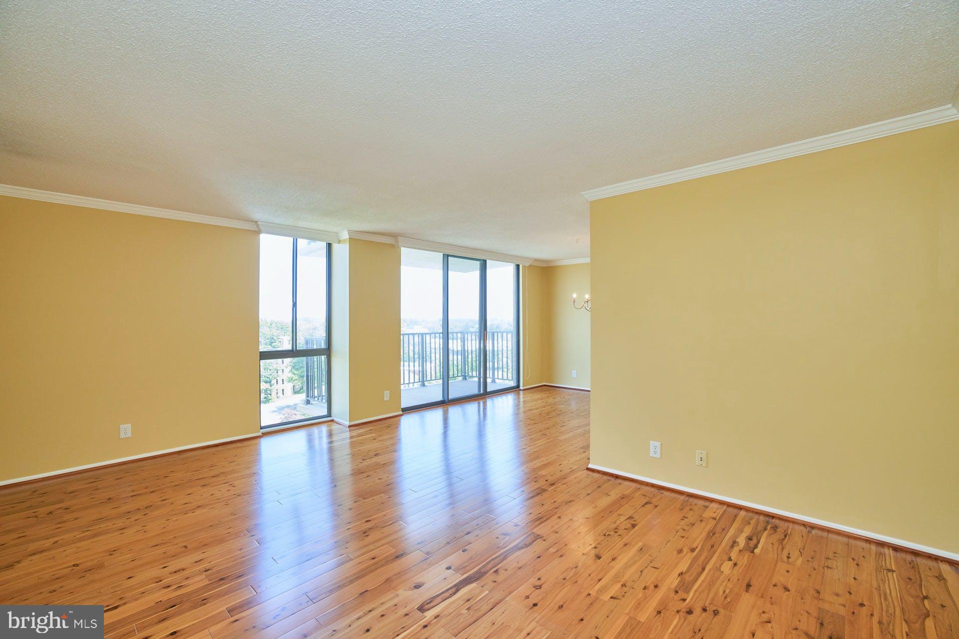 MCLEAN HOUSE - Residential