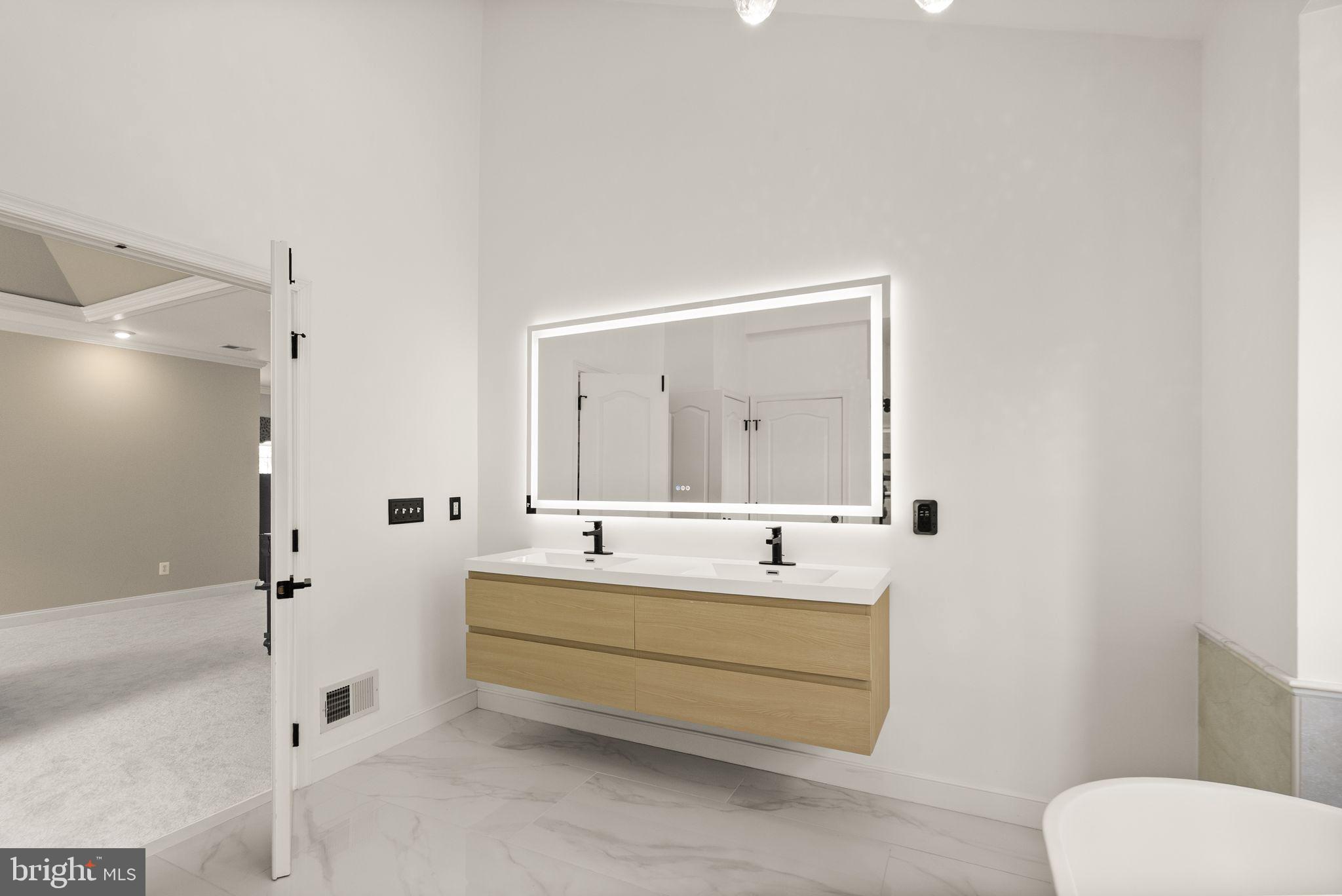 BELMONT COUNTRY CLUB - Residential