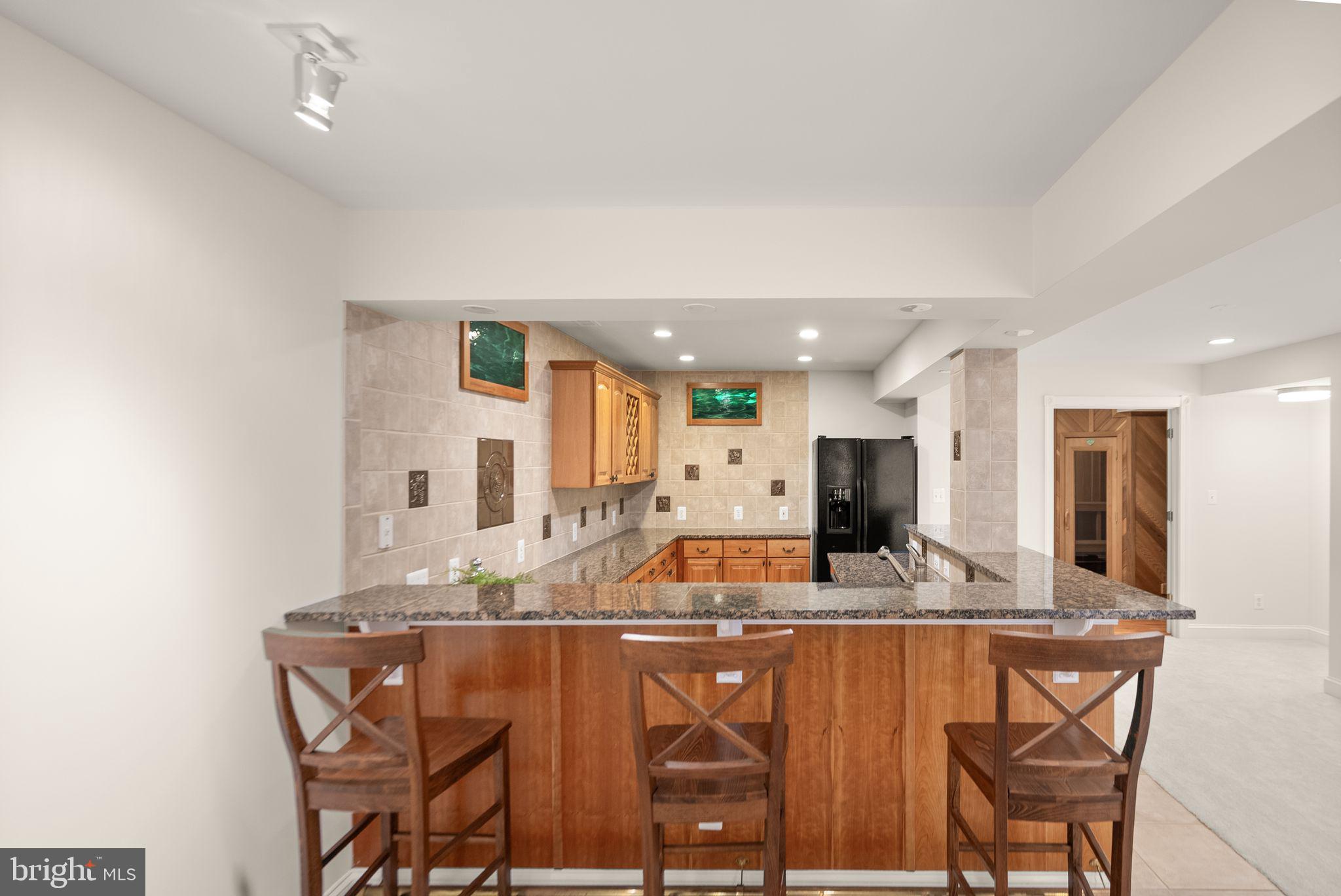 BELMONT COUNTRY CLUB - Residential