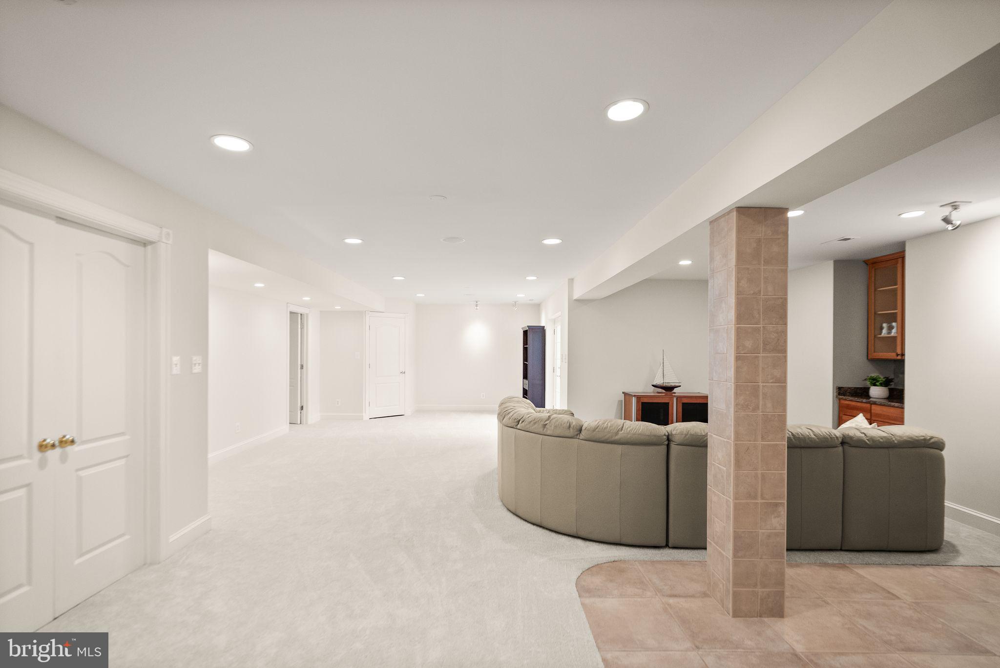 BELMONT COUNTRY CLUB - Residential