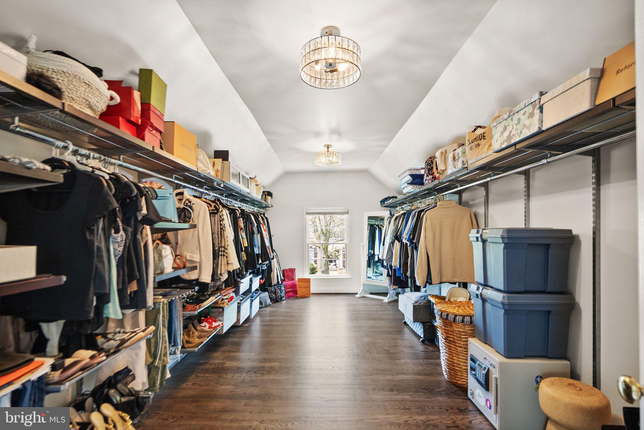 BELMONT COUNTRY CLUB - Residential