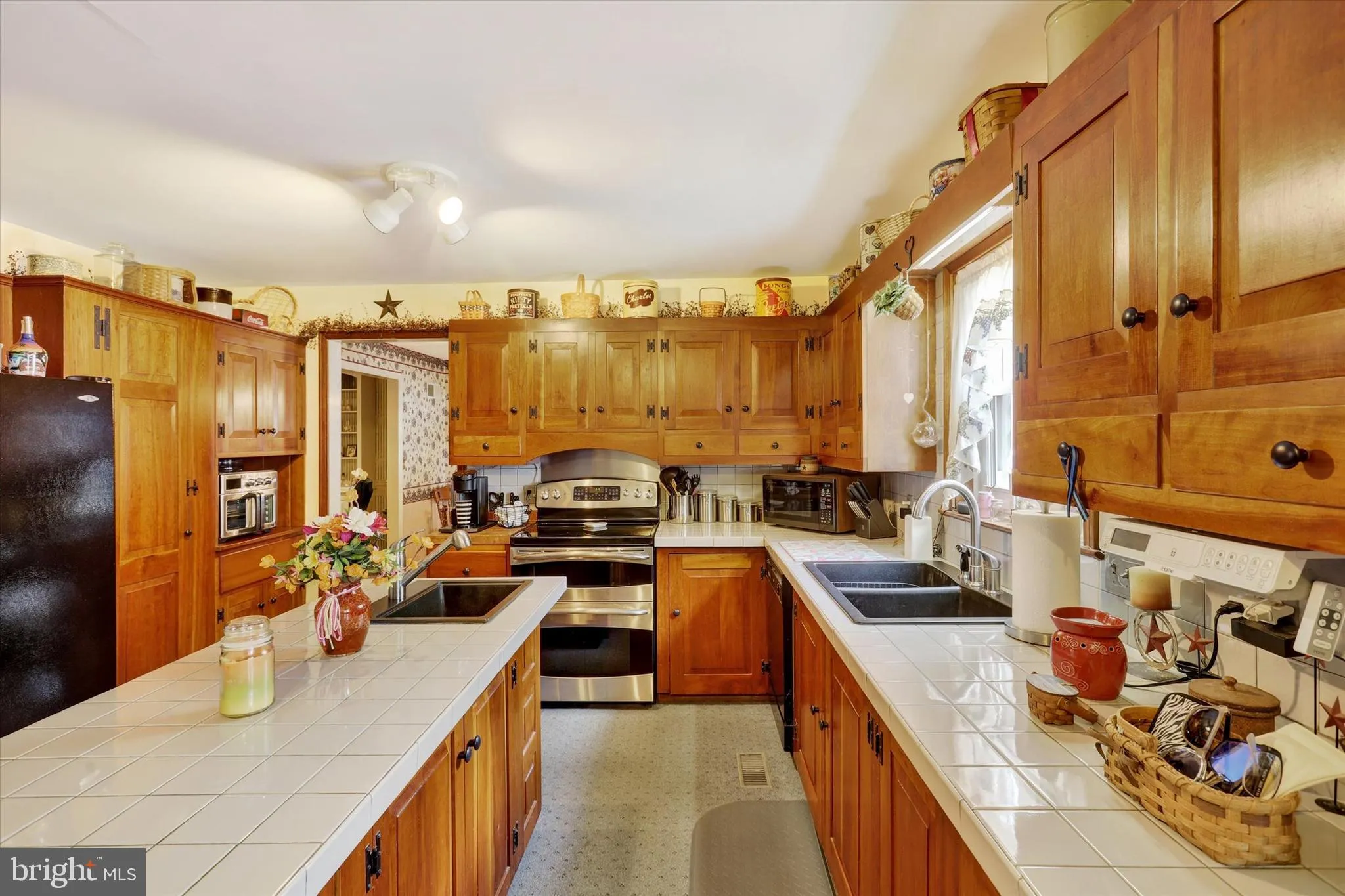 Shippensburg, Pennsylvania 17257, United States, 3 Bedrooms Bedrooms, ,5 BathroomsBathrooms,Residential,Active,174728