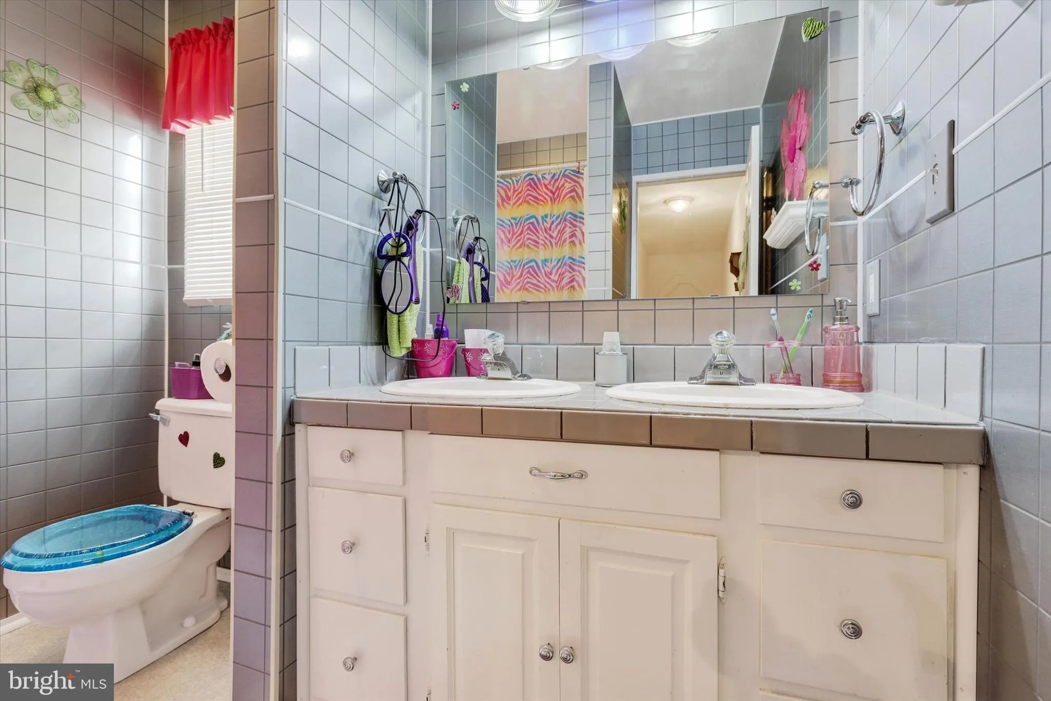 Shippensburg, Pennsylvania 17257, United States, 3 Bedrooms Bedrooms, ,5 BathroomsBathrooms,Residential,Active,174728