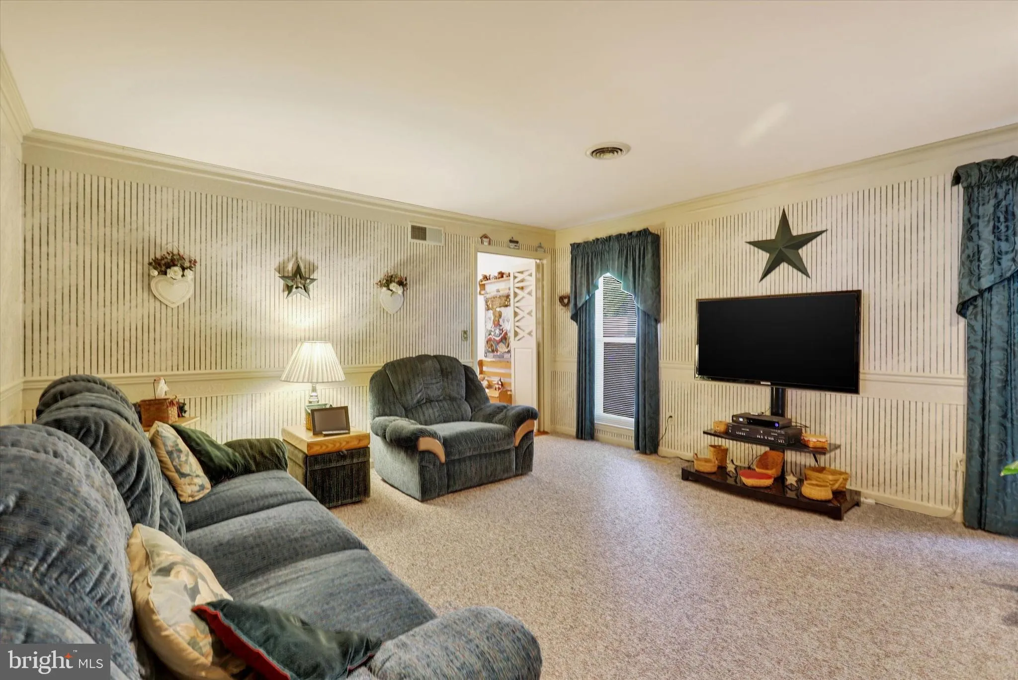 Shippensburg, Pennsylvania 17257, United States, 3 Bedrooms Bedrooms, ,5 BathroomsBathrooms,Residential,Active,174728