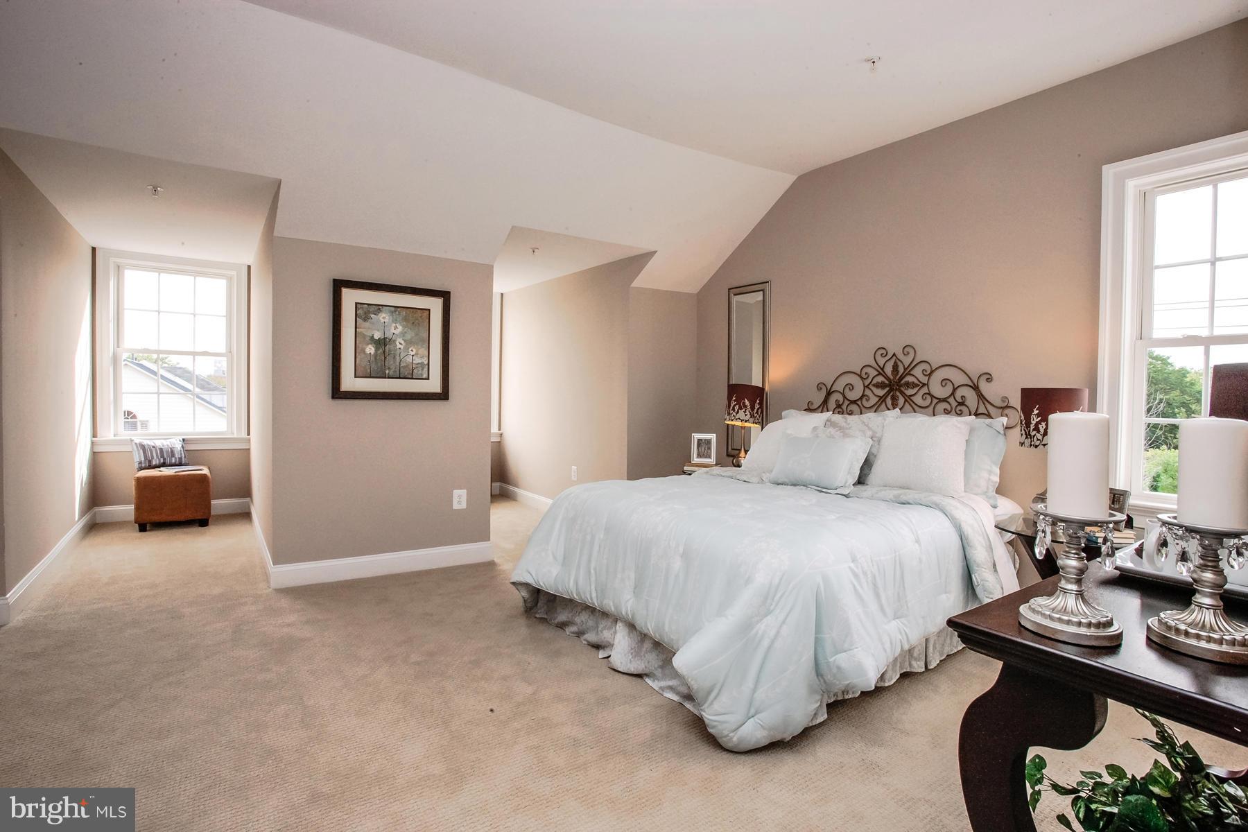TOWN COURT - Residential Lease