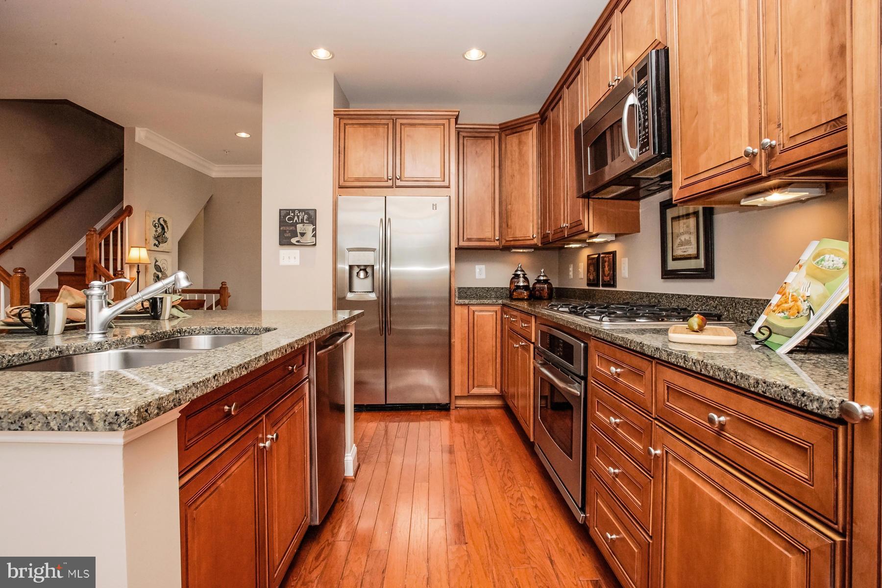 TOWN COURT - Residential Lease