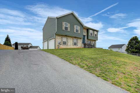 Homes For Sale - 828 Essex Circle<br/> Franklin County, GREENCASTLE, PA 17225