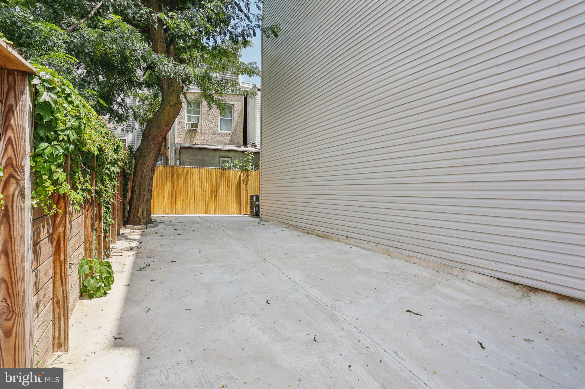 NORRIS SQUARE - Residential