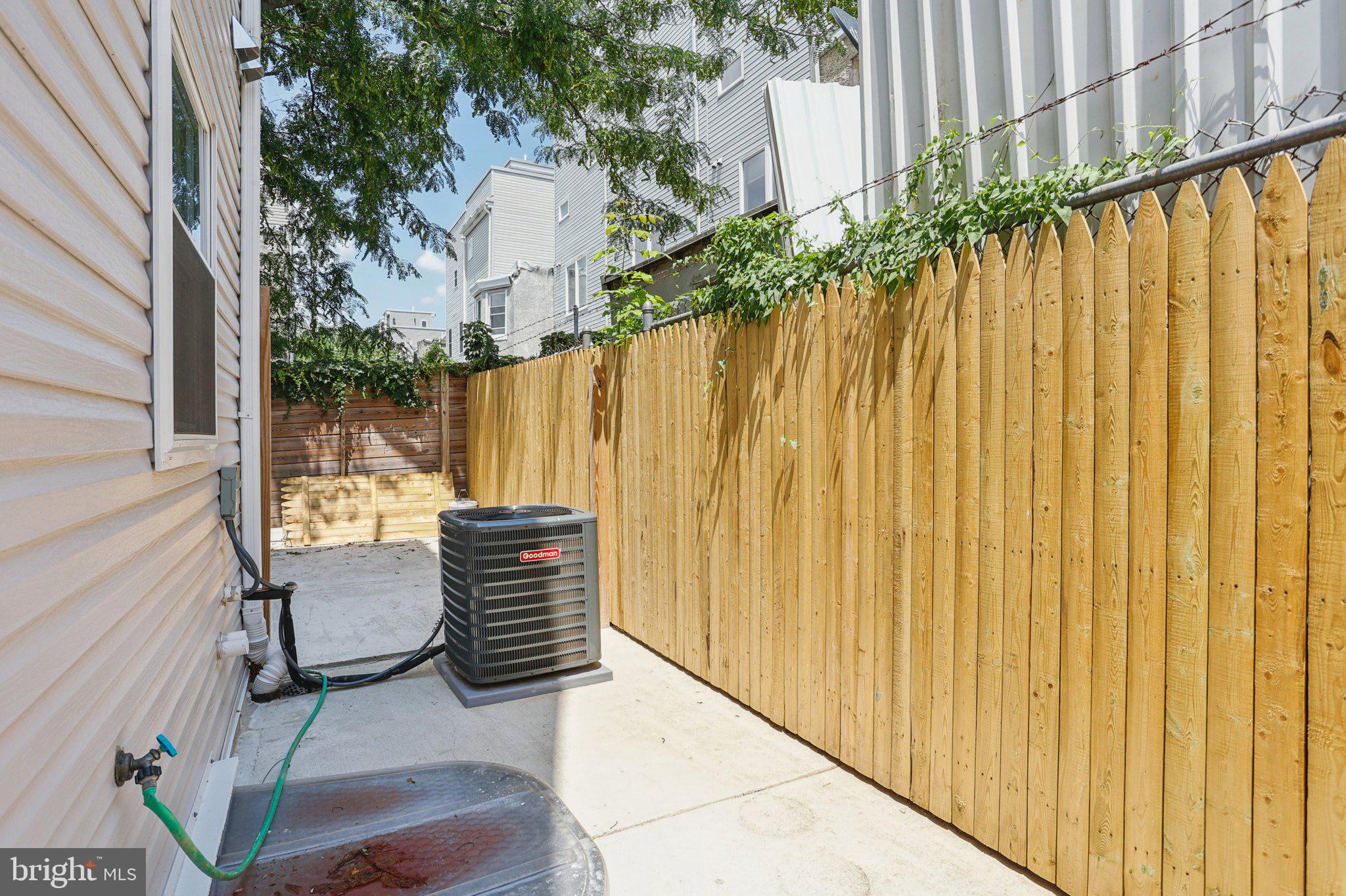 NORRIS SQUARE - Residential