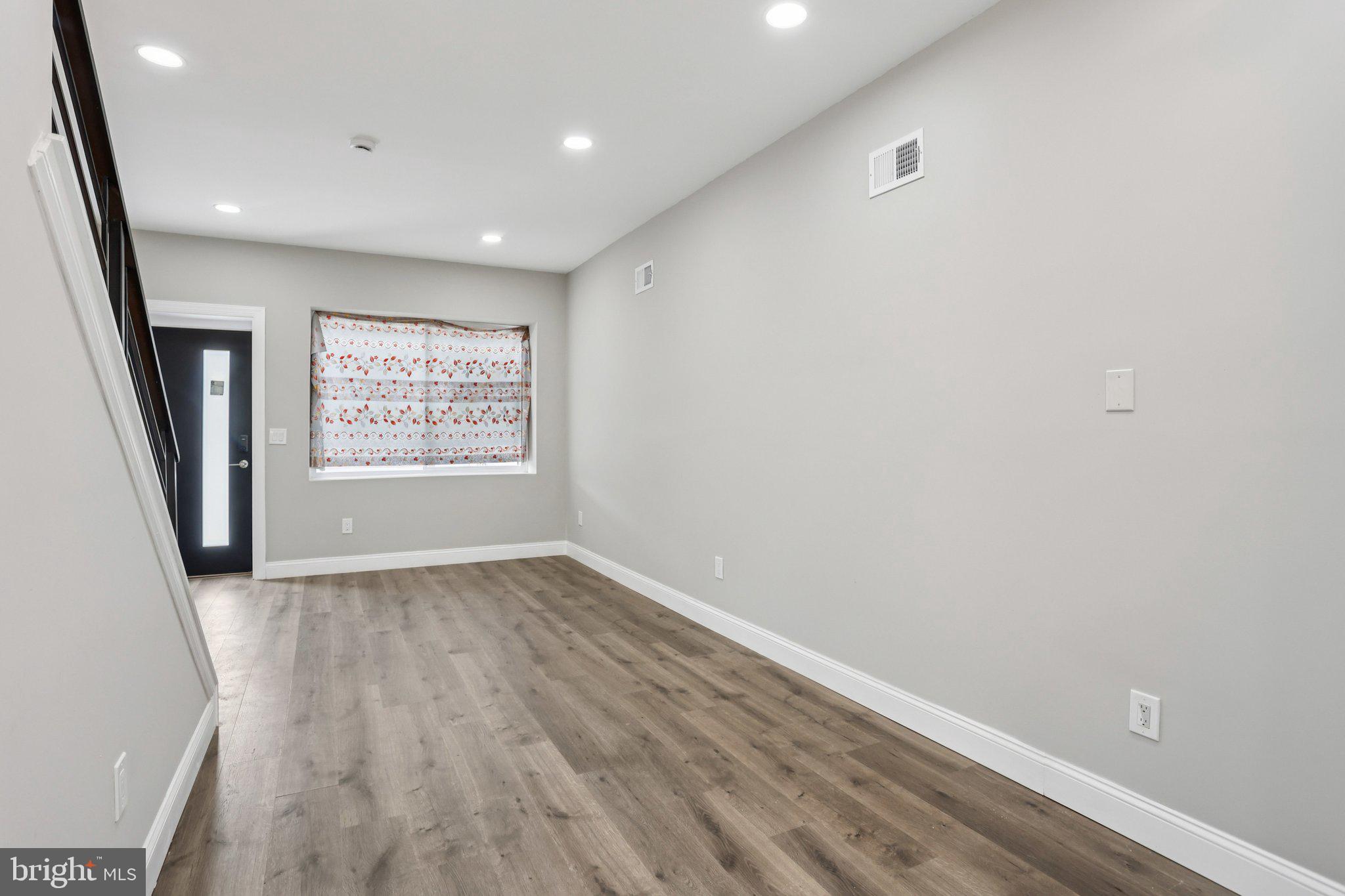 NORRIS SQUARE - Residential