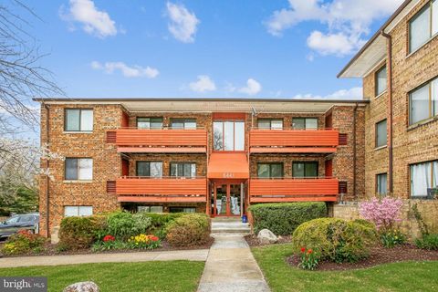 Photo of 6441 Richmond Highway #102, ALEXANDRIA, VA 22306 (MLS # VAFX2273120)