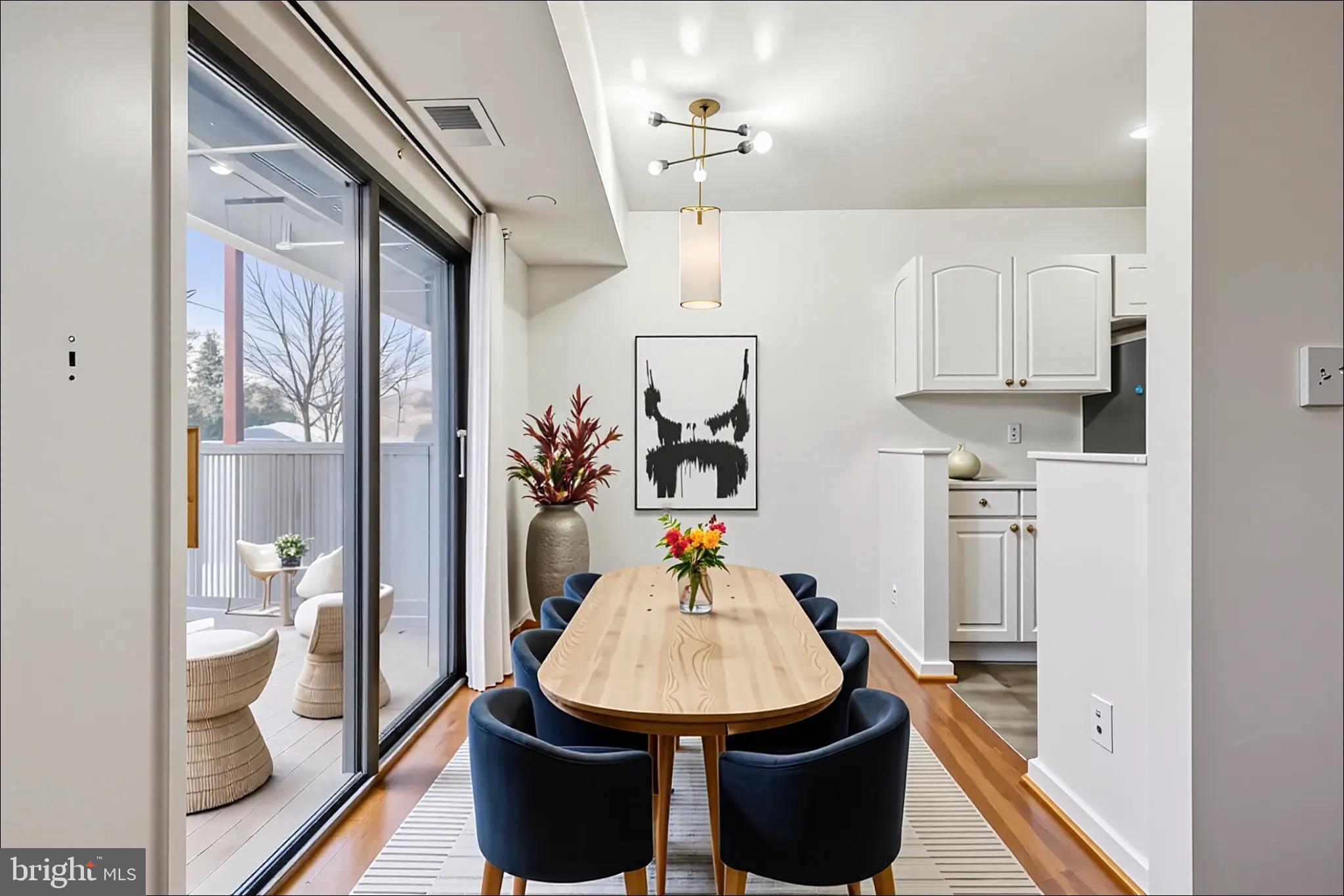6441 RICHMOND HIGHWAY 102