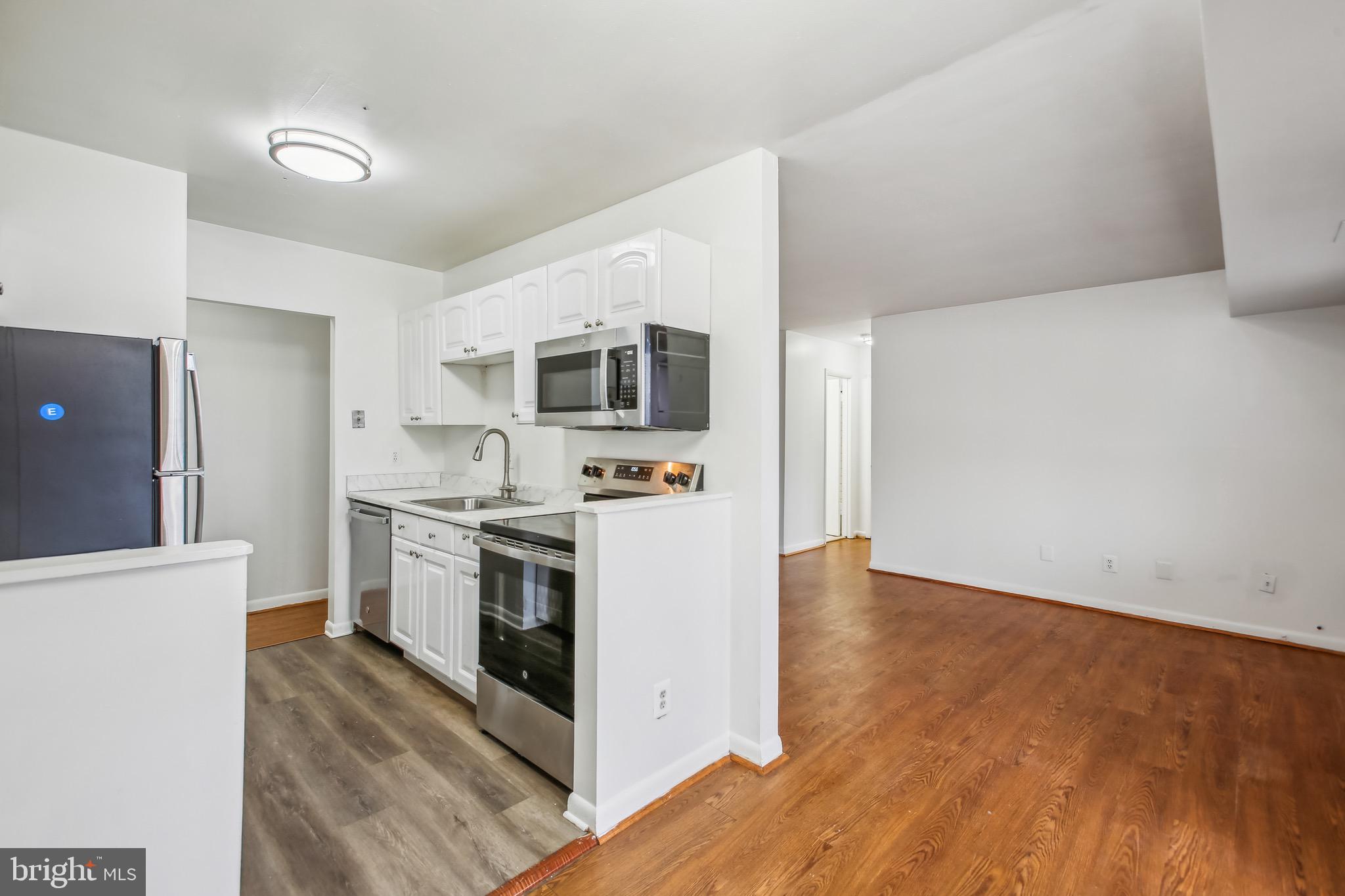 HUNTINGTON WALK - Residential