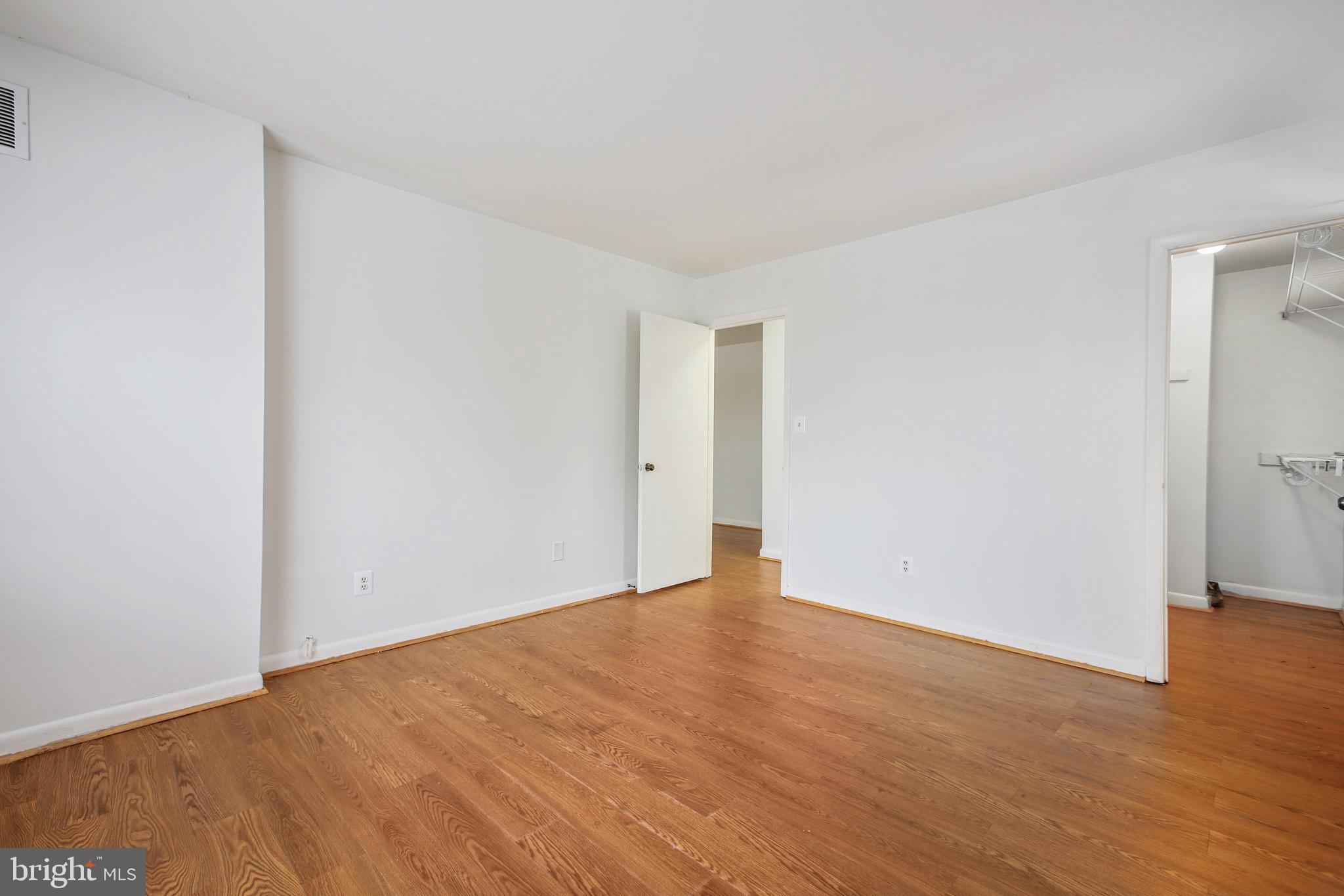 HUNTINGTON WALK - Residential