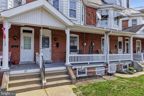 Townhouse For Sale - 39 Penn Avenue<br/> SOUDERTON, PA 18964