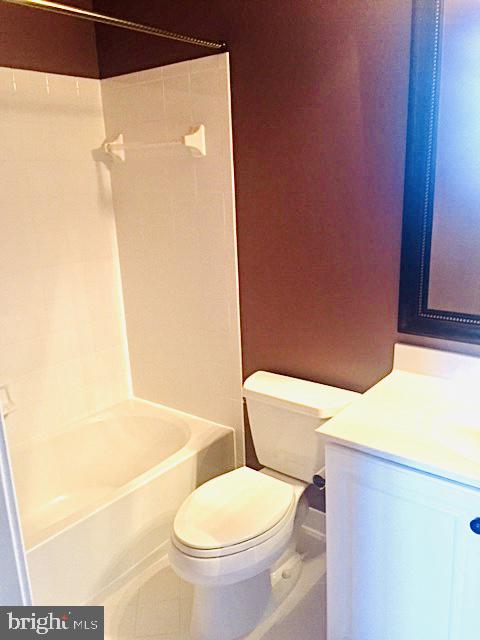 RIVER CREEK - Residential Lease