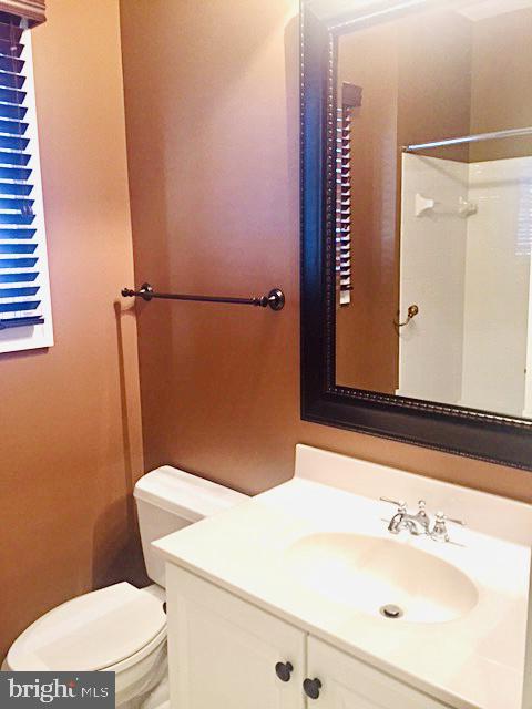 RIVER CREEK - Residential Lease