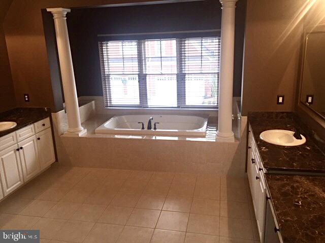 RIVER CREEK - Residential Lease