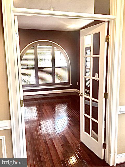 RIVER CREEK - Residential Lease