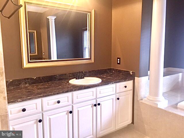 RIVER CREEK - Residential Lease