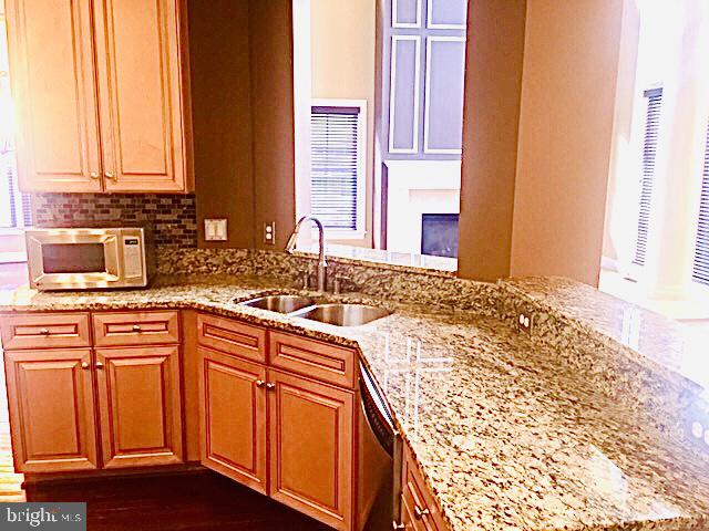 RIVER CREEK - Residential Lease