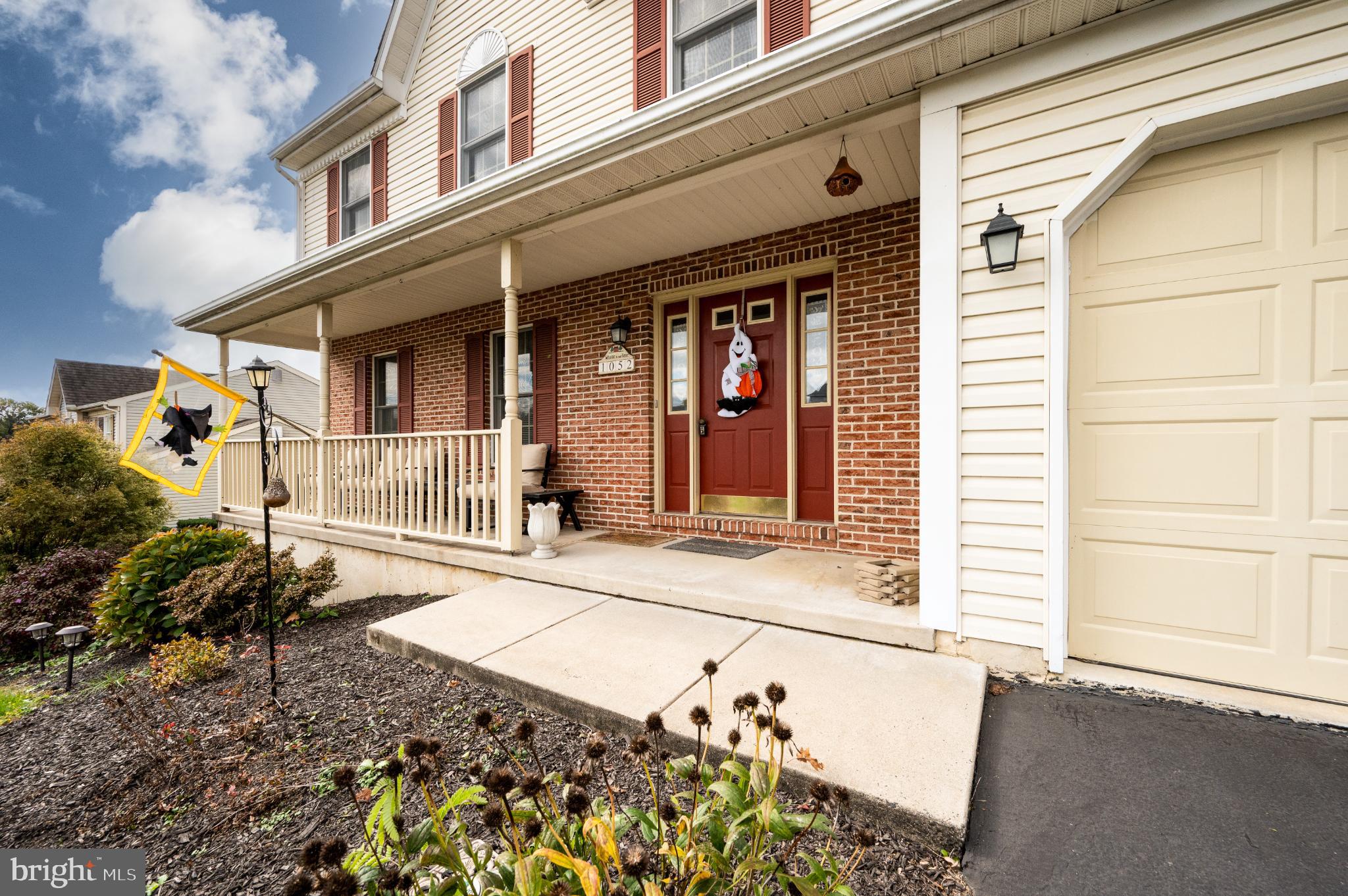 1052 BOESHORE CIRCLE