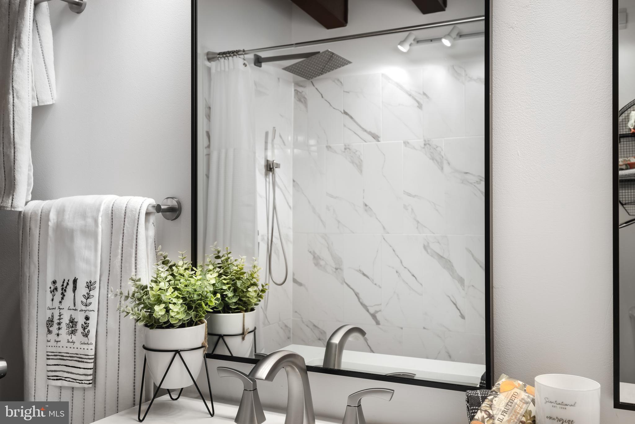 SHANNONDALE - Residential