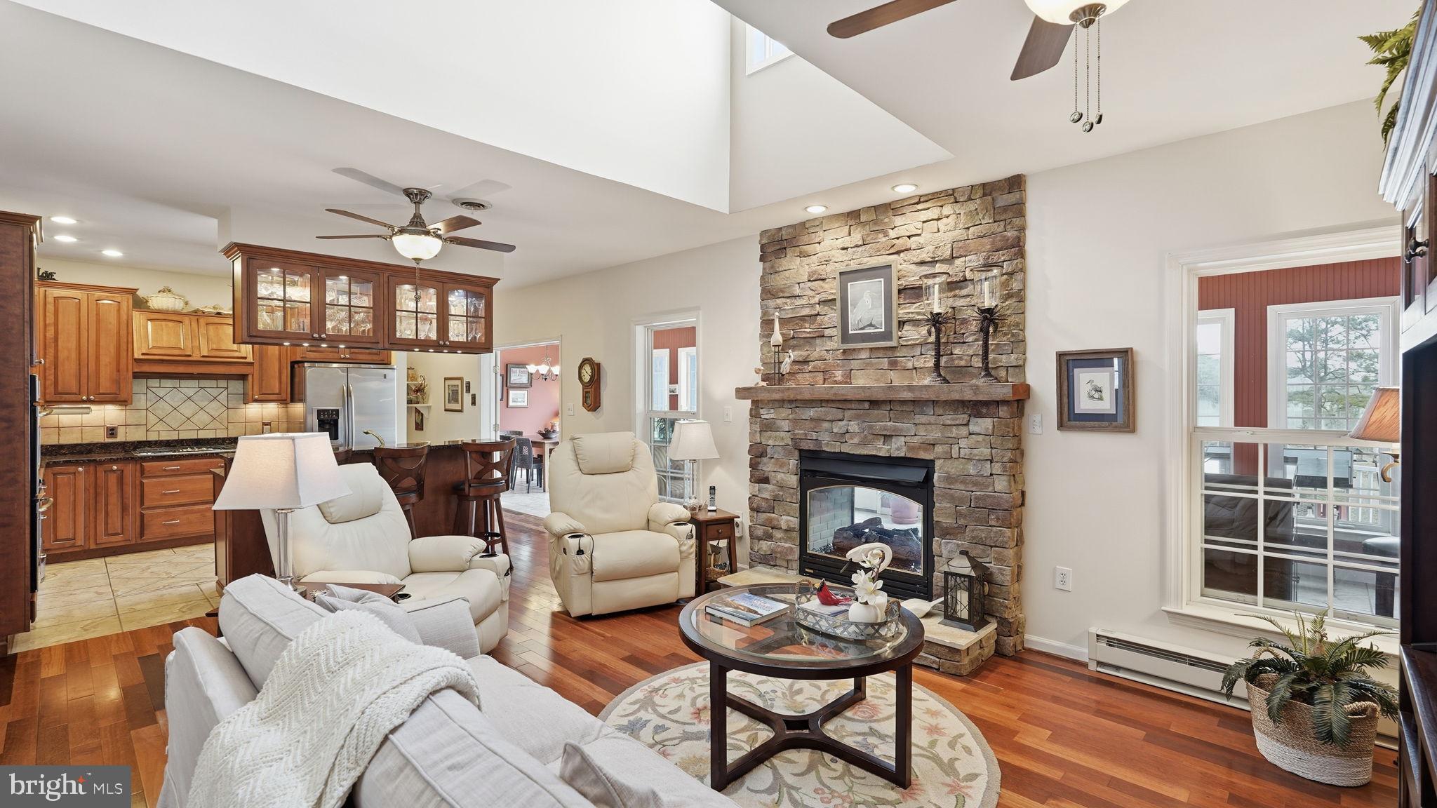 CABIN POINT - Residential