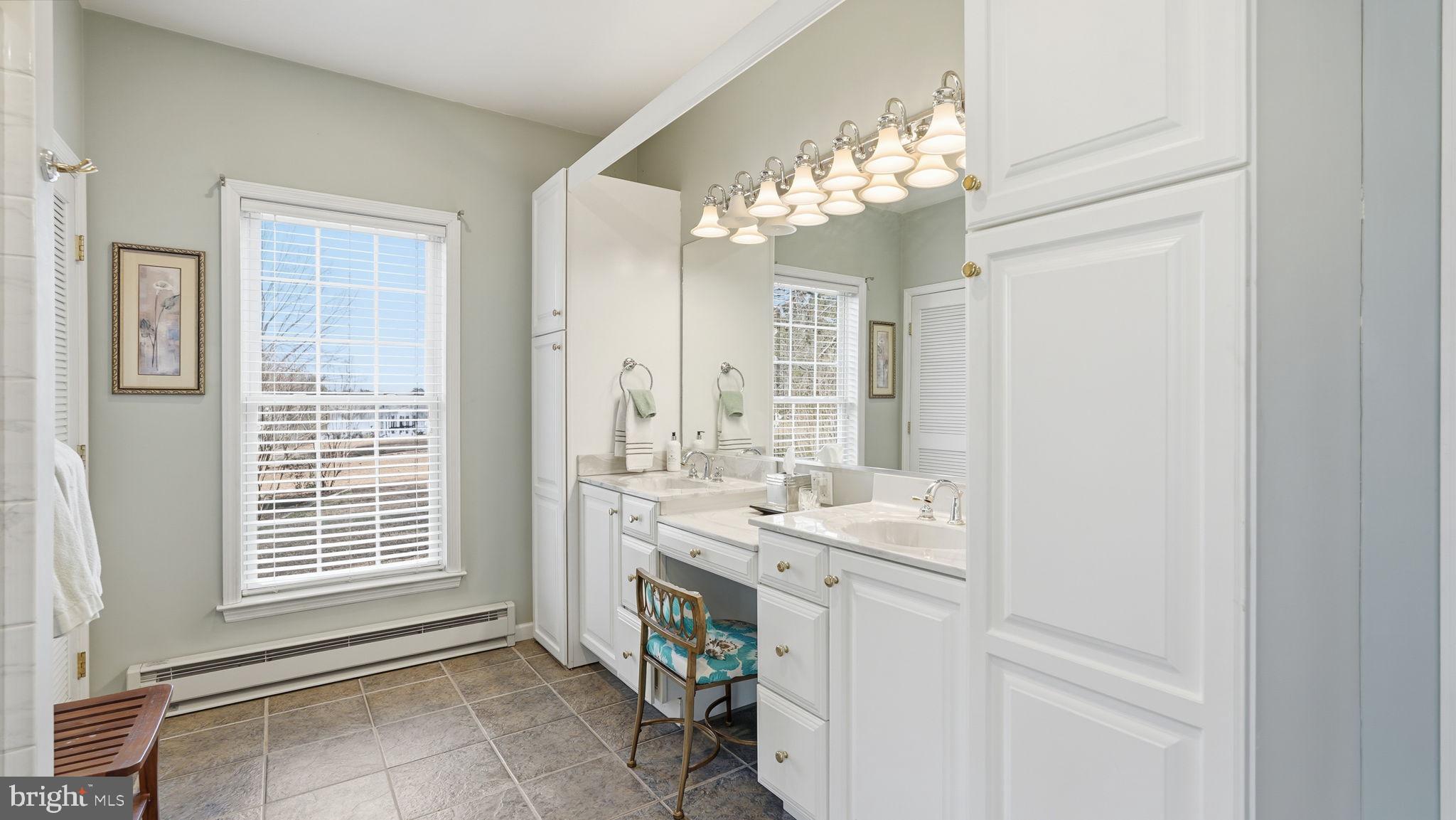 CABIN POINT - Residential