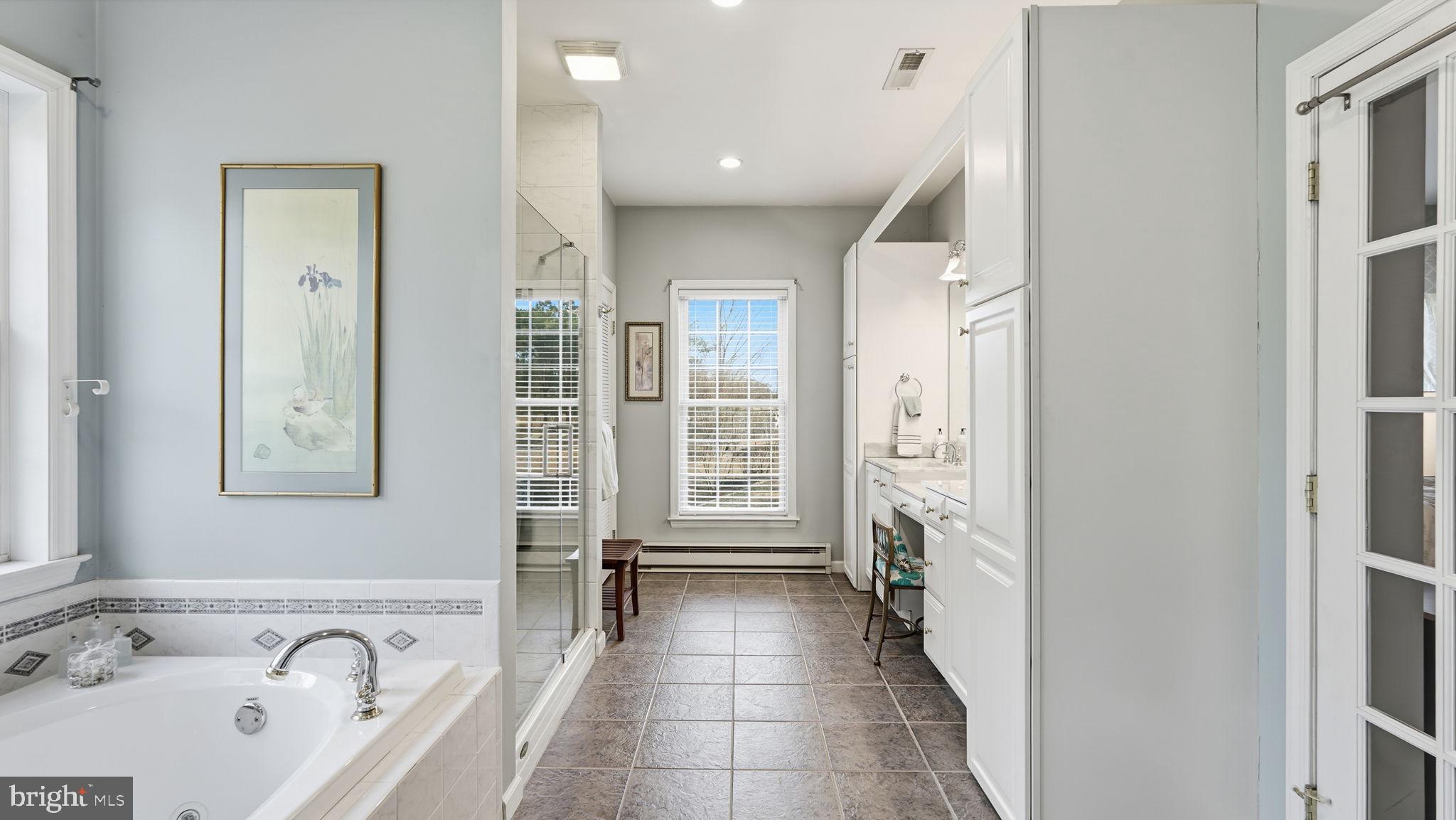 CABIN POINT - Residential