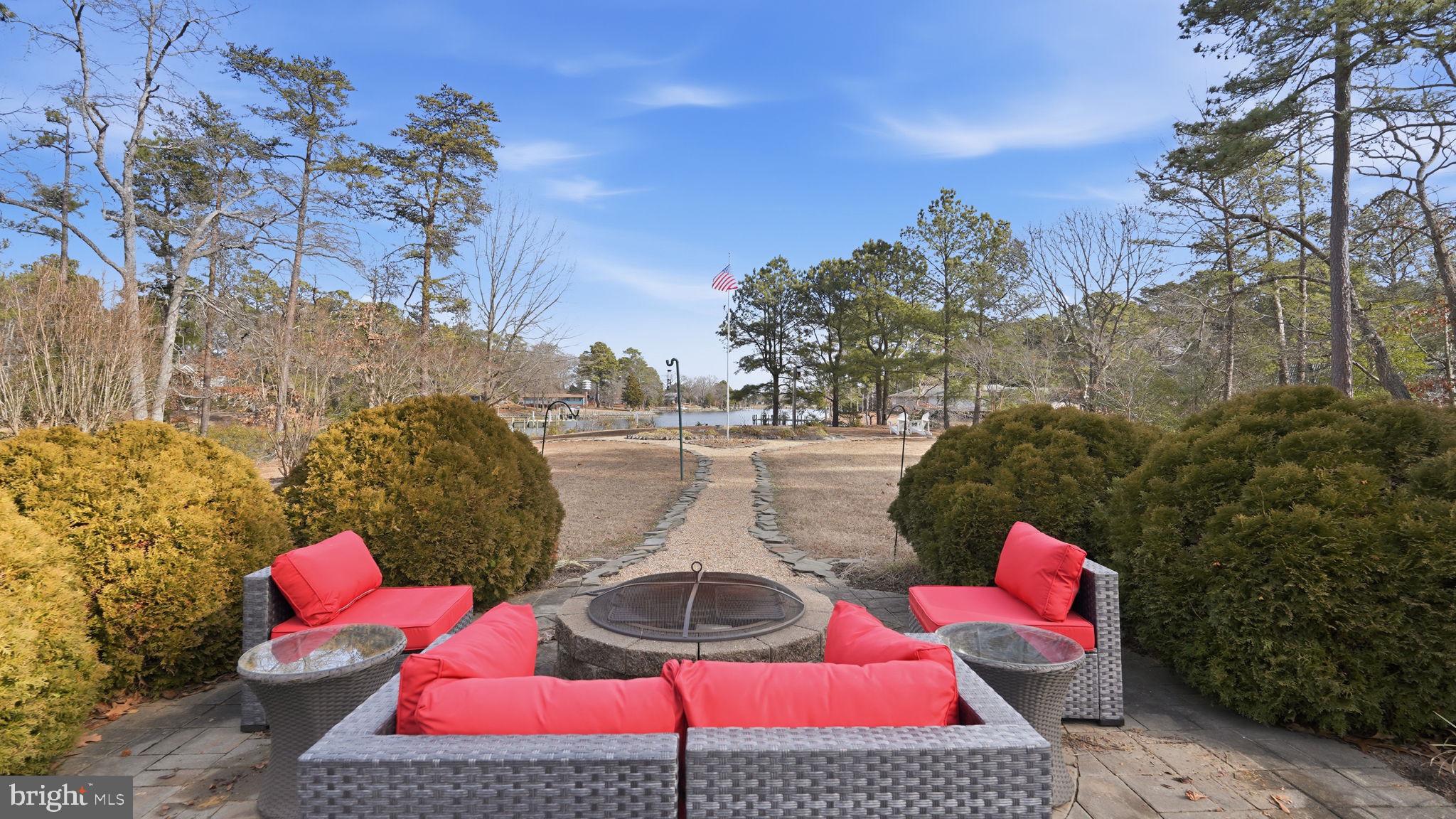 CABIN POINT - Residential