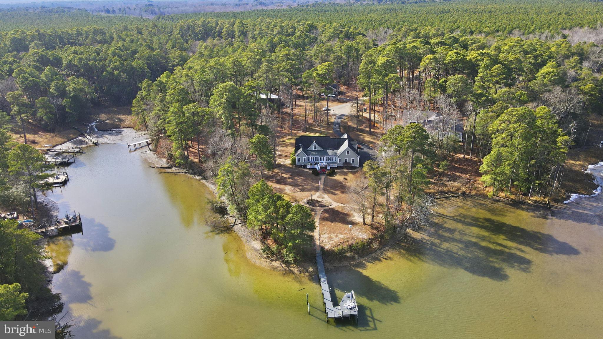 CABIN POINT - Residential