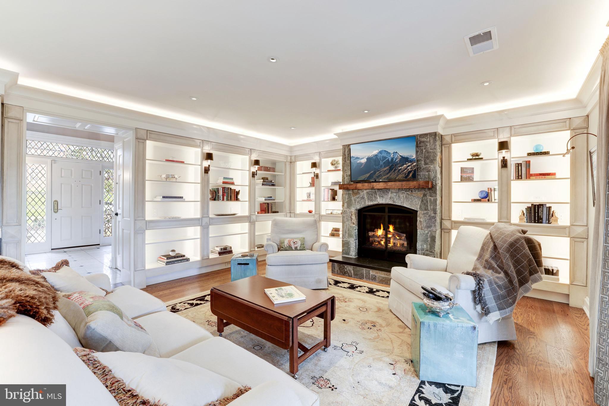 SAVILE MANOR - Residential