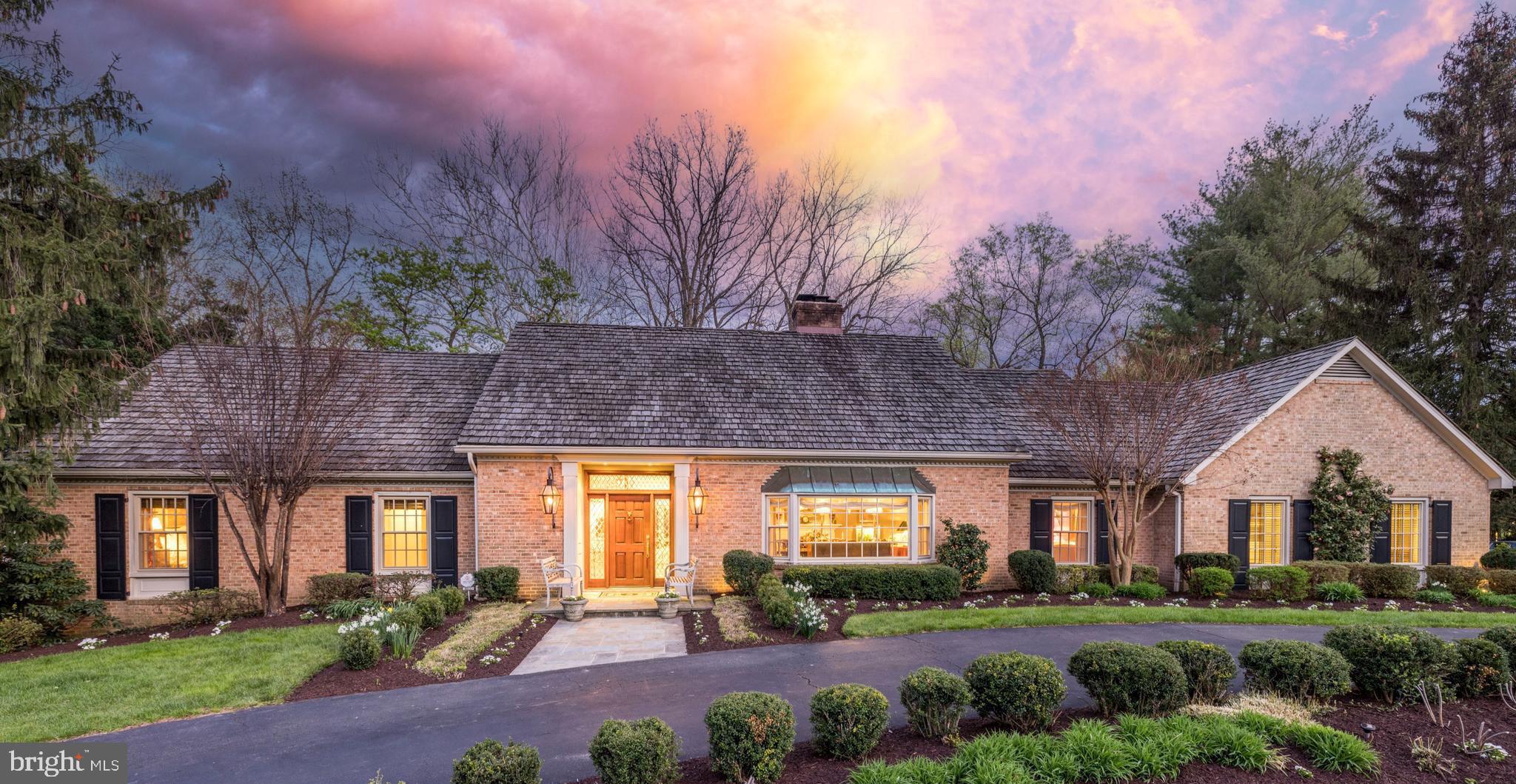 SAVILE MANOR - Residential