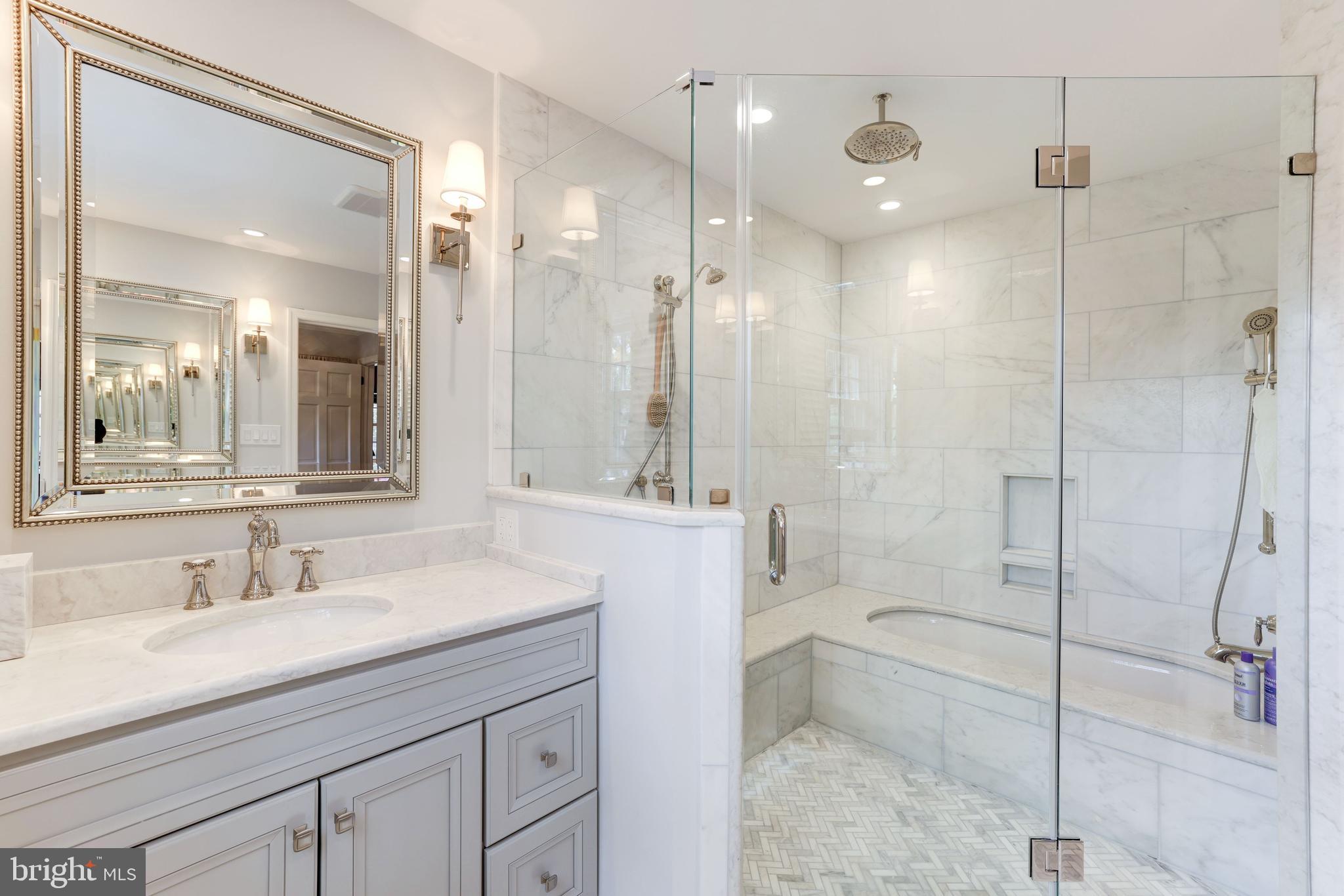 SAVILE MANOR - Residential