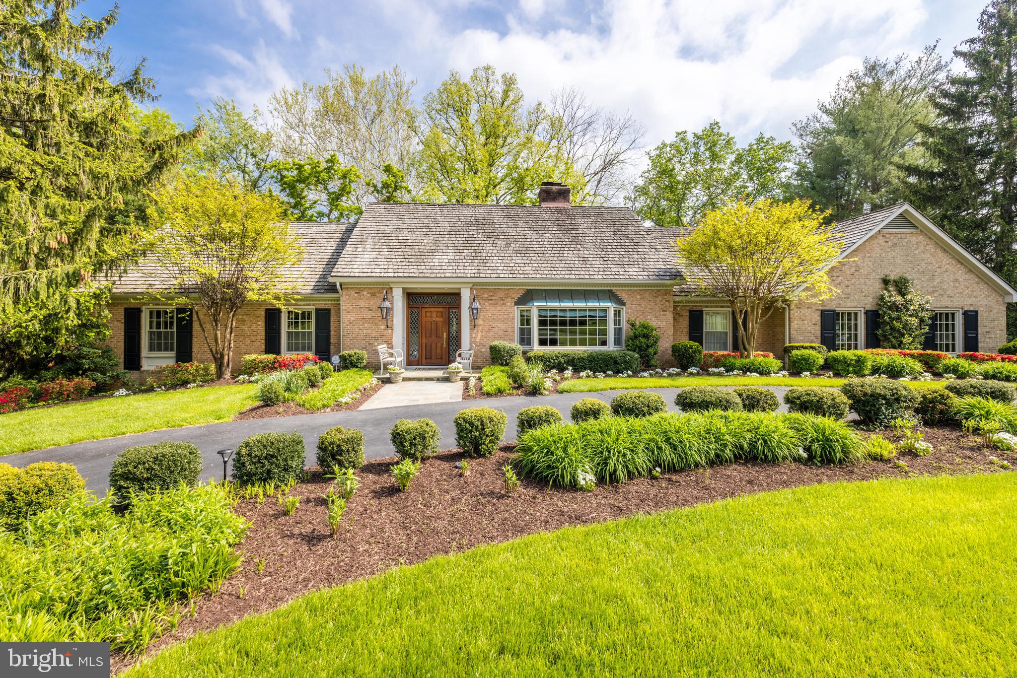 SAVILE MANOR - Residential