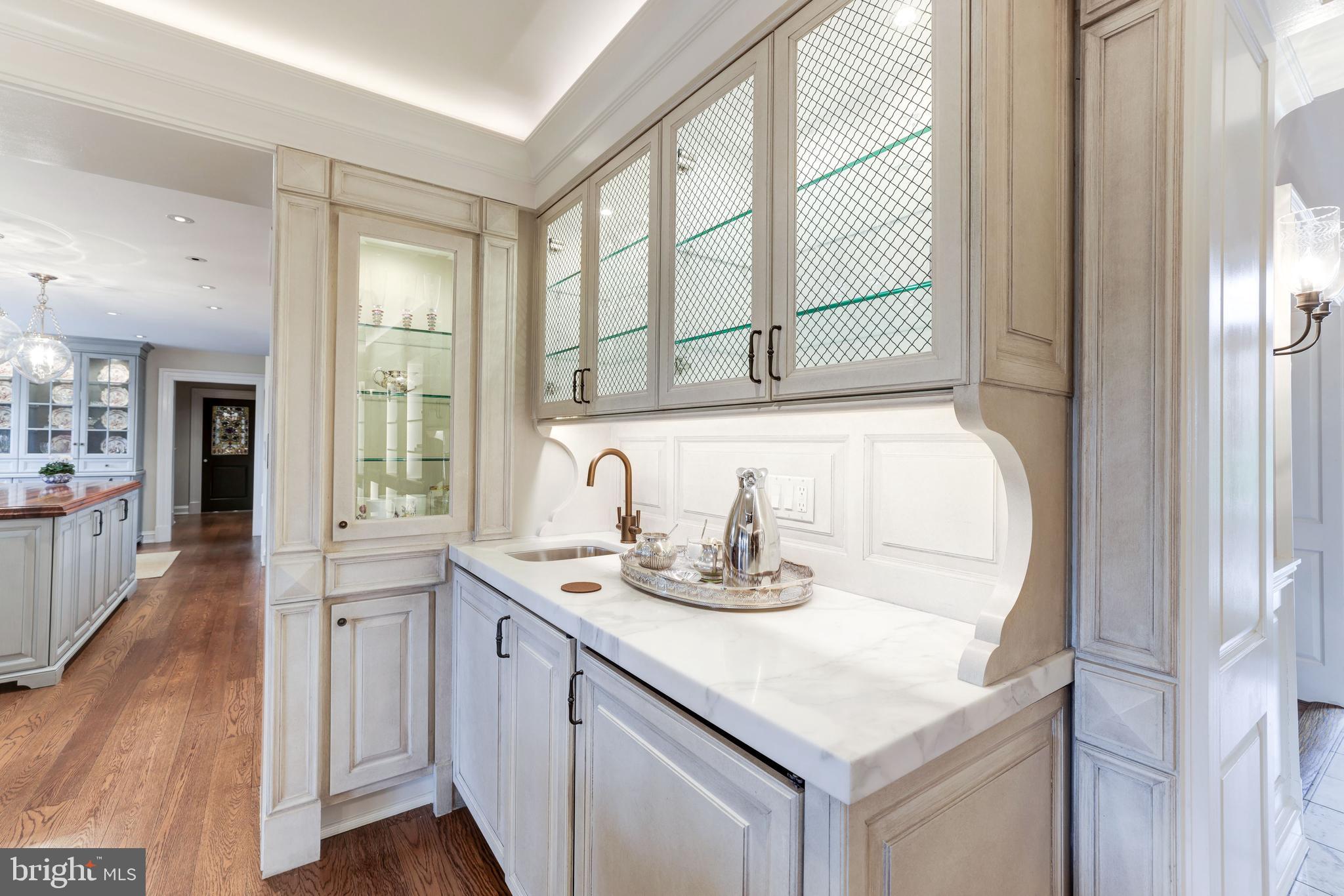 SAVILE MANOR - Residential