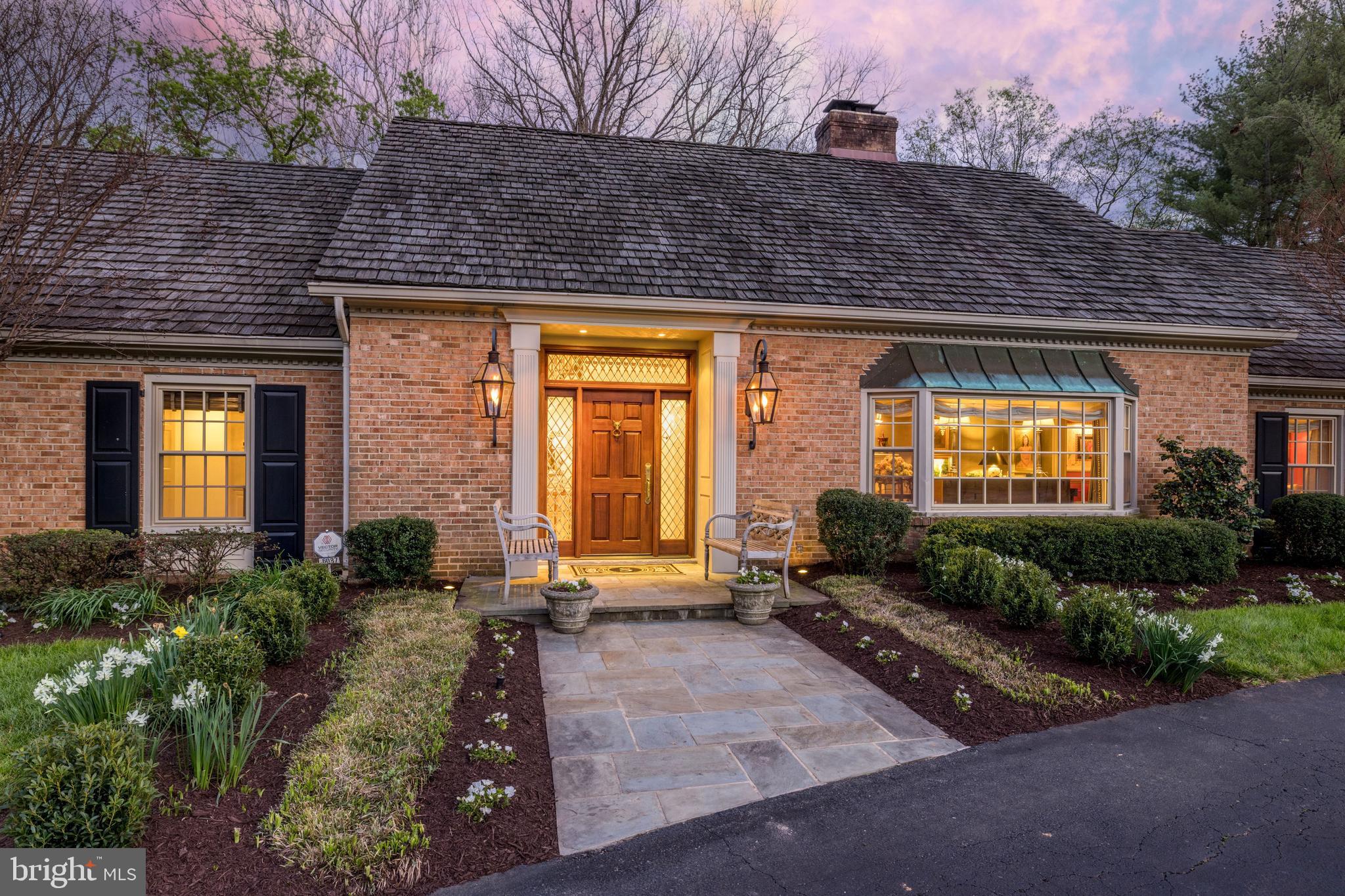 SAVILE MANOR - Residential