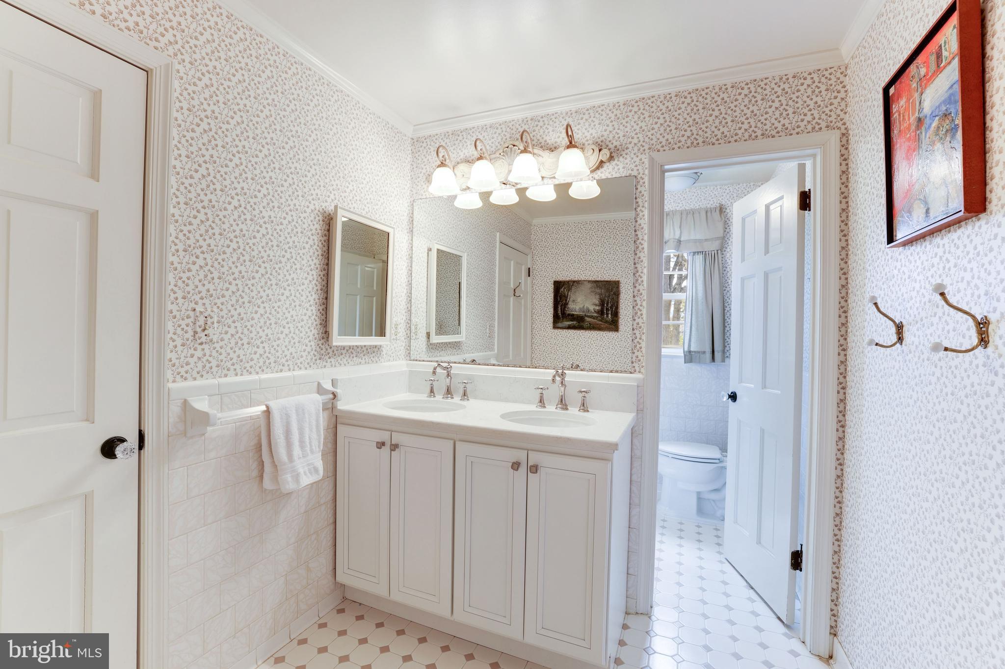 SAVILE MANOR - Residential