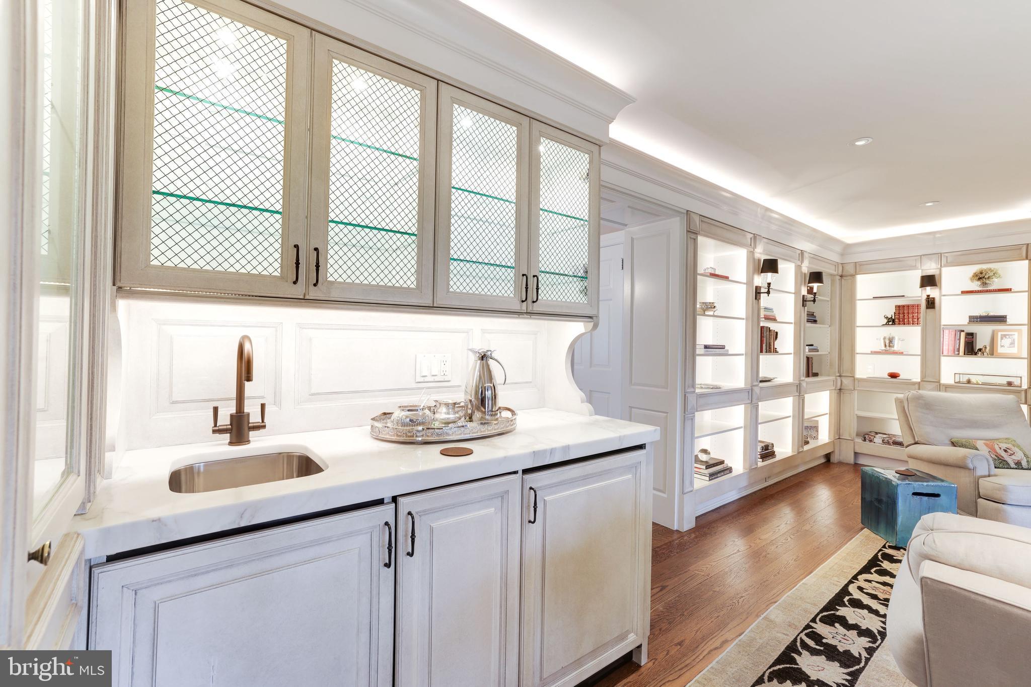 SAVILE MANOR - Residential