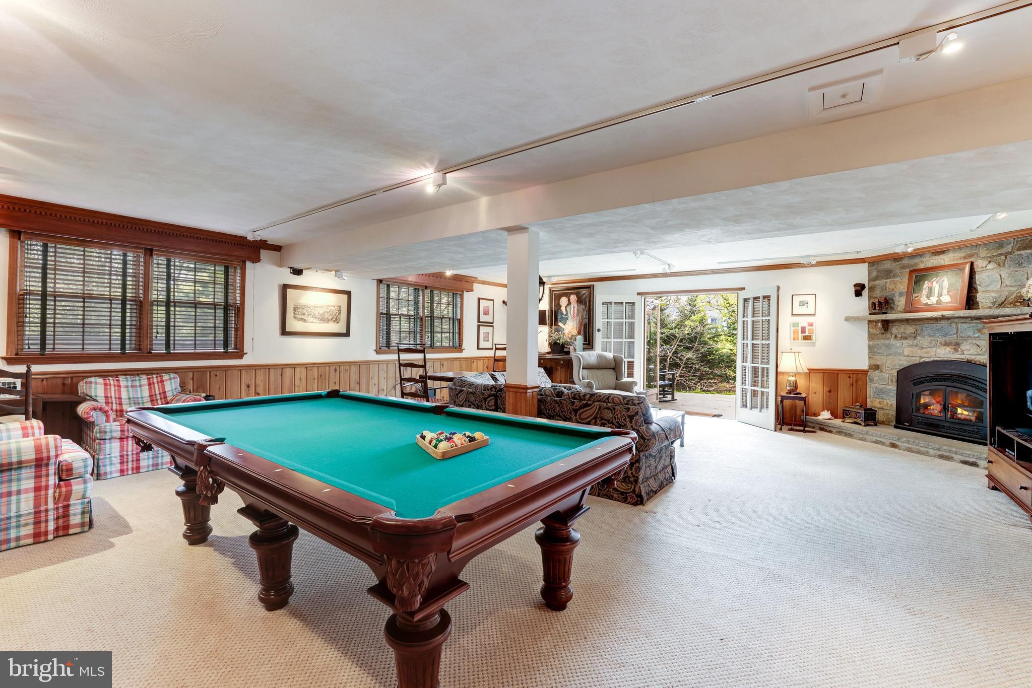 SAVILE MANOR - Residential