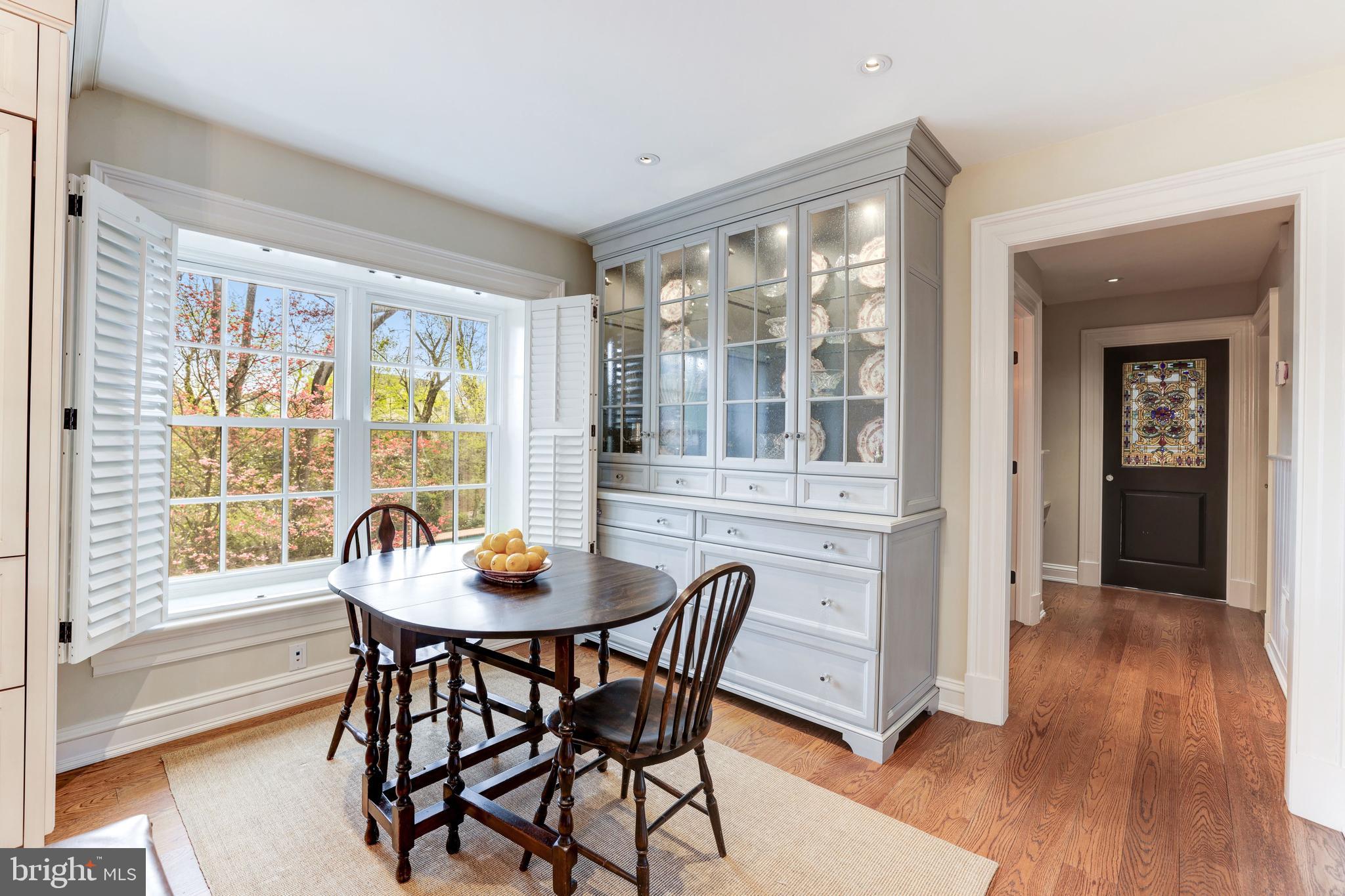 SAVILE MANOR - Residential