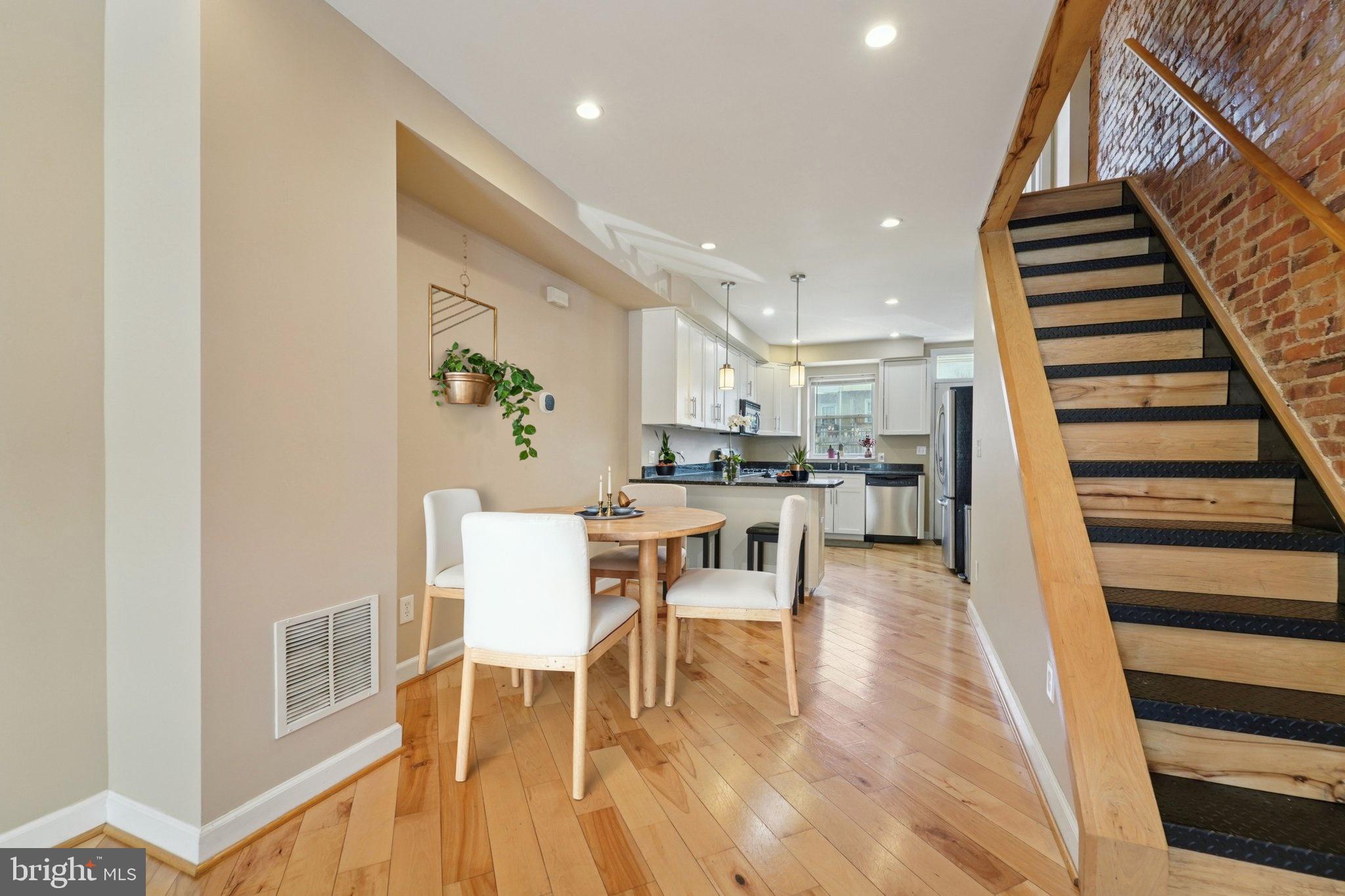 HIGHLANDTOWN - Residential