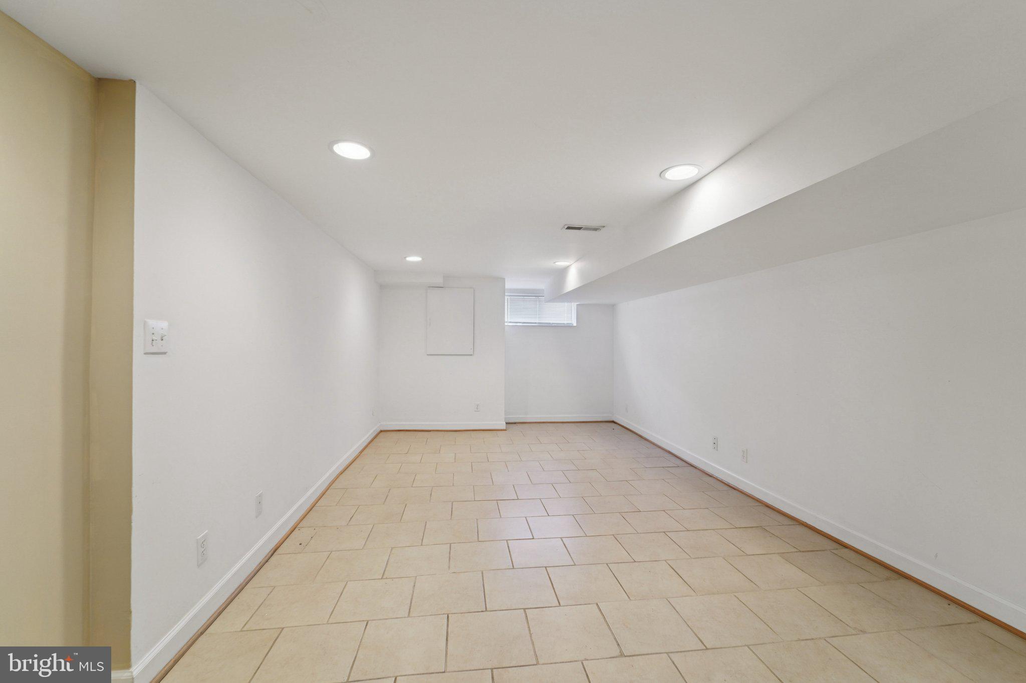 HIGHLANDTOWN - Residential