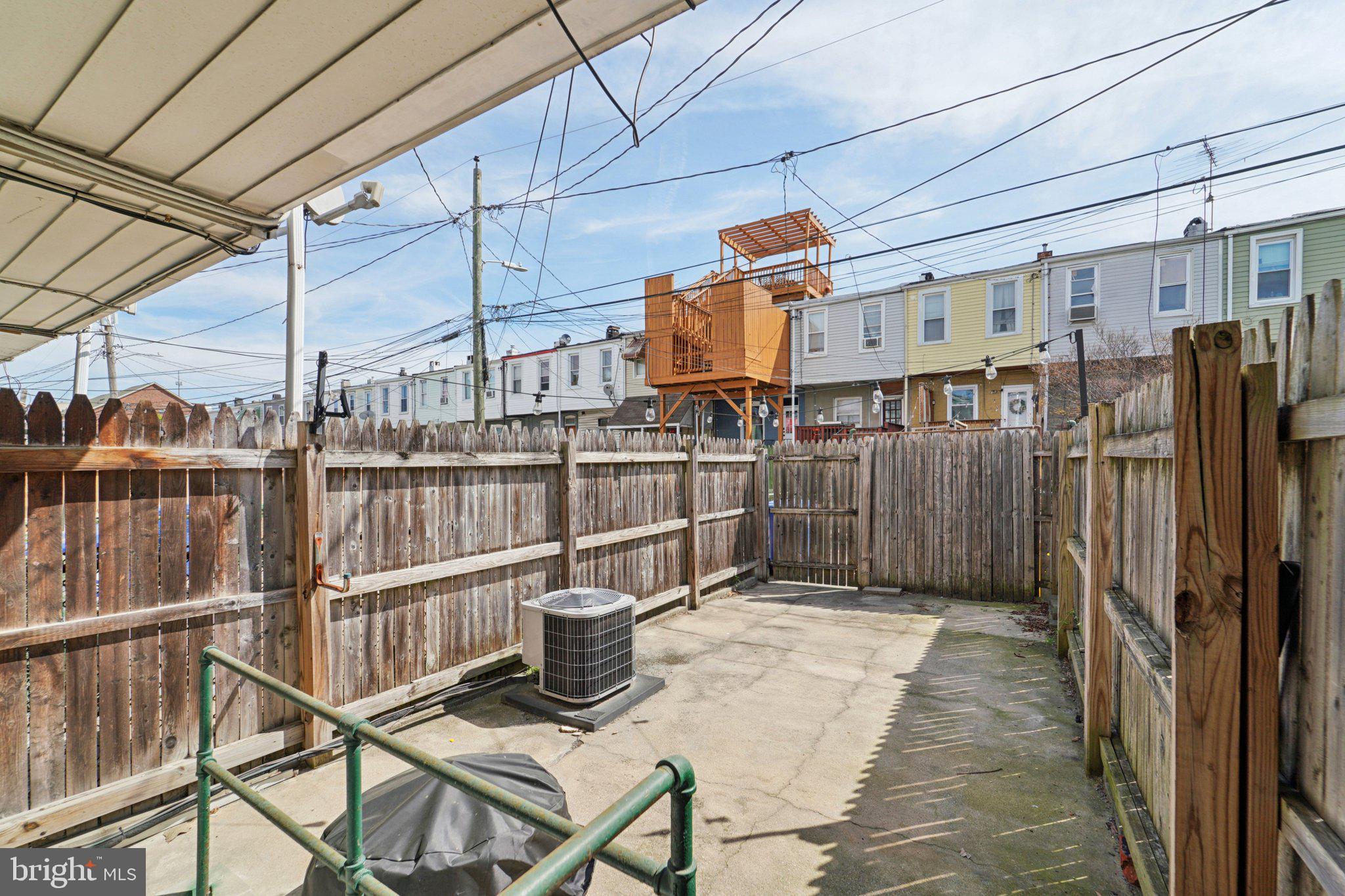 HIGHLANDTOWN - Residential